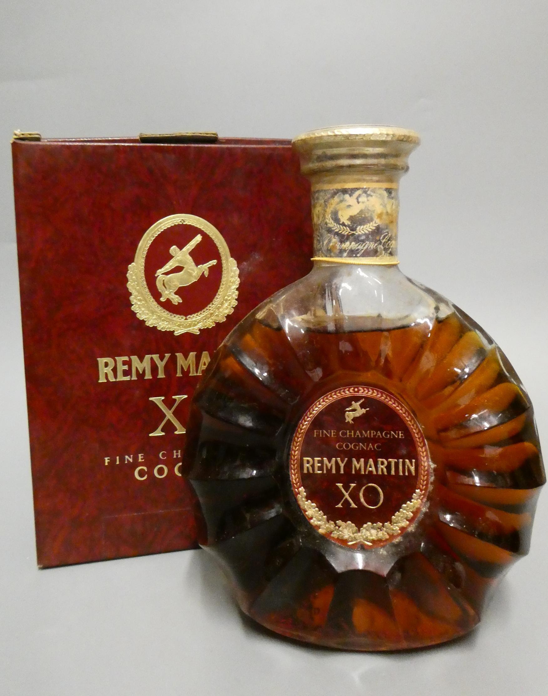 Remy Martin XO fine champagne cognac, boxed (Est. plus 24% premium inc. VAT) Image