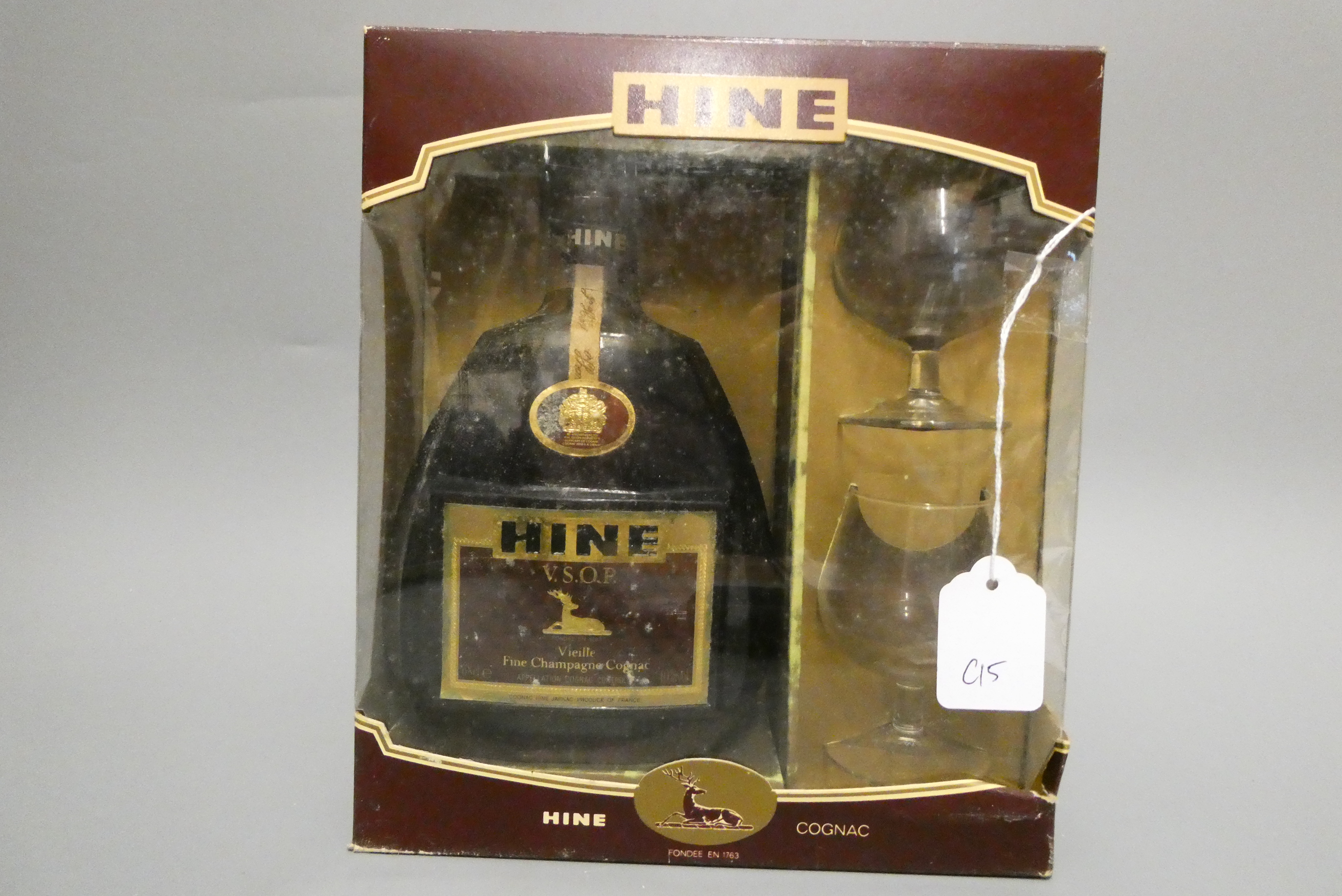 Hine VSOP fine champagne cognac, in presentation box with glasses, 68cl (Est. plus 24% premium inc. Image