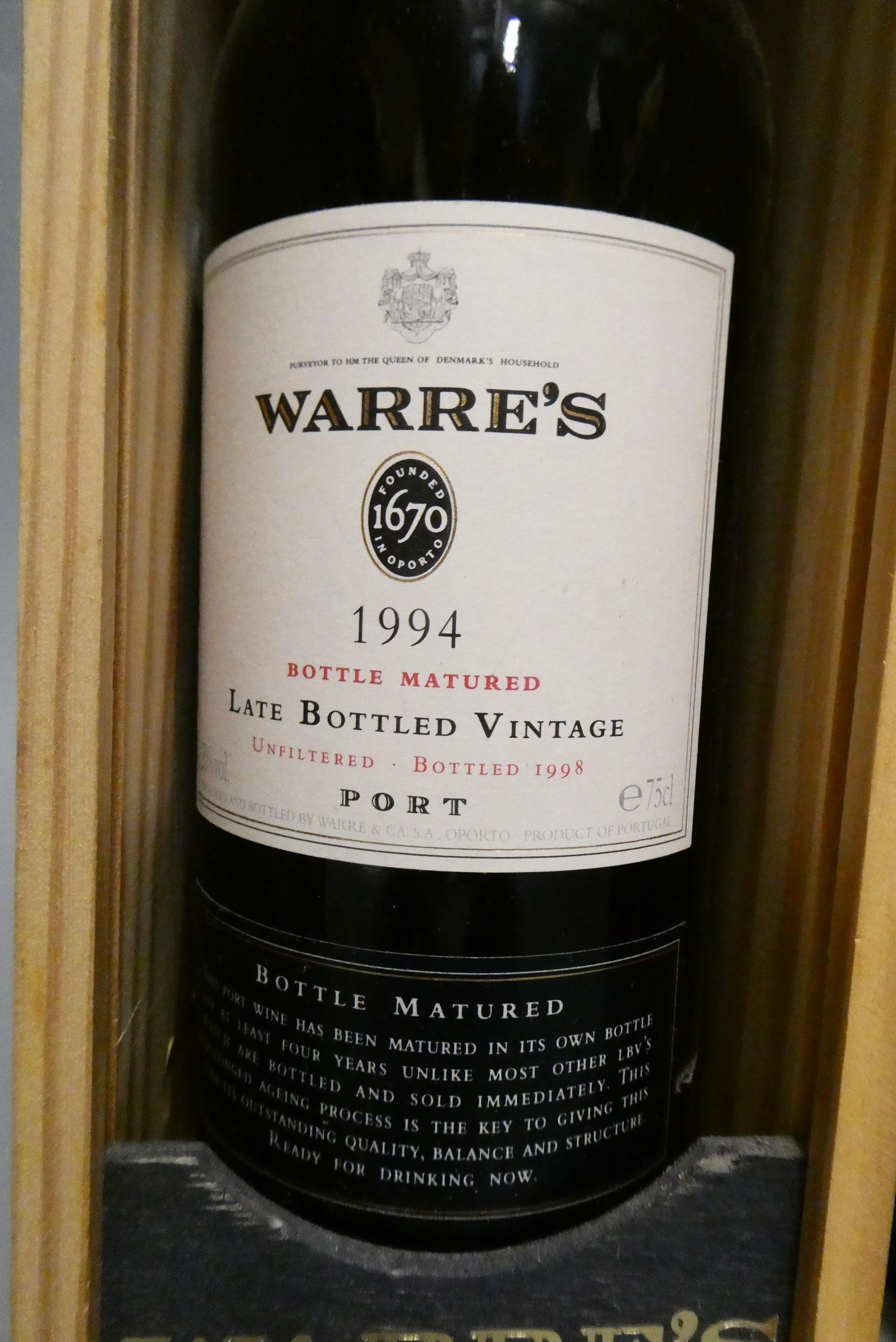Three mixed bottles, comprising a boxed bottle of Warre's LBV 1994 port, a boxed Moet & Chandon brut Image