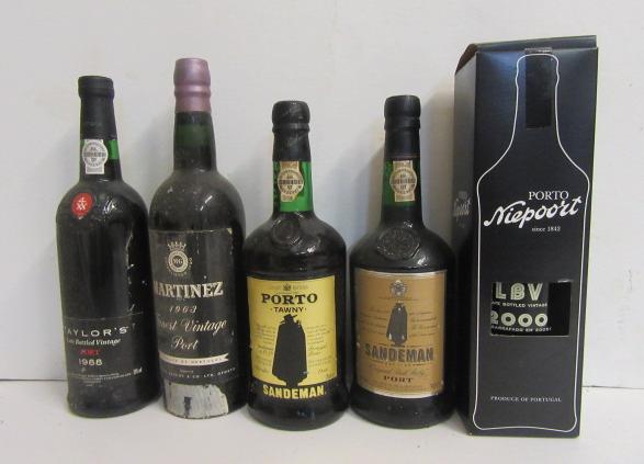 One bottle 1963 Martinez Image