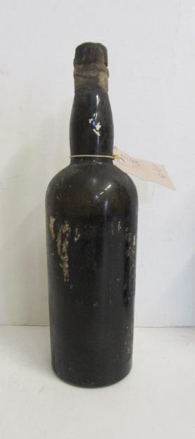 One bottle 1945 Sandeman Image