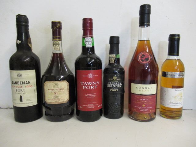 One bottle 1963 Sandeman Image