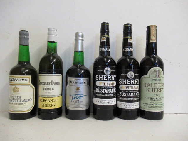 One bottle Harveys Club Amontillado Image