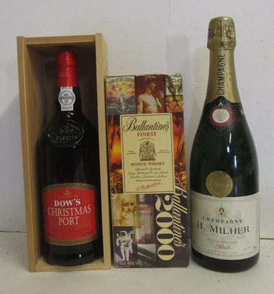 One bottle Ballantine's 2000 blended Scotch Image