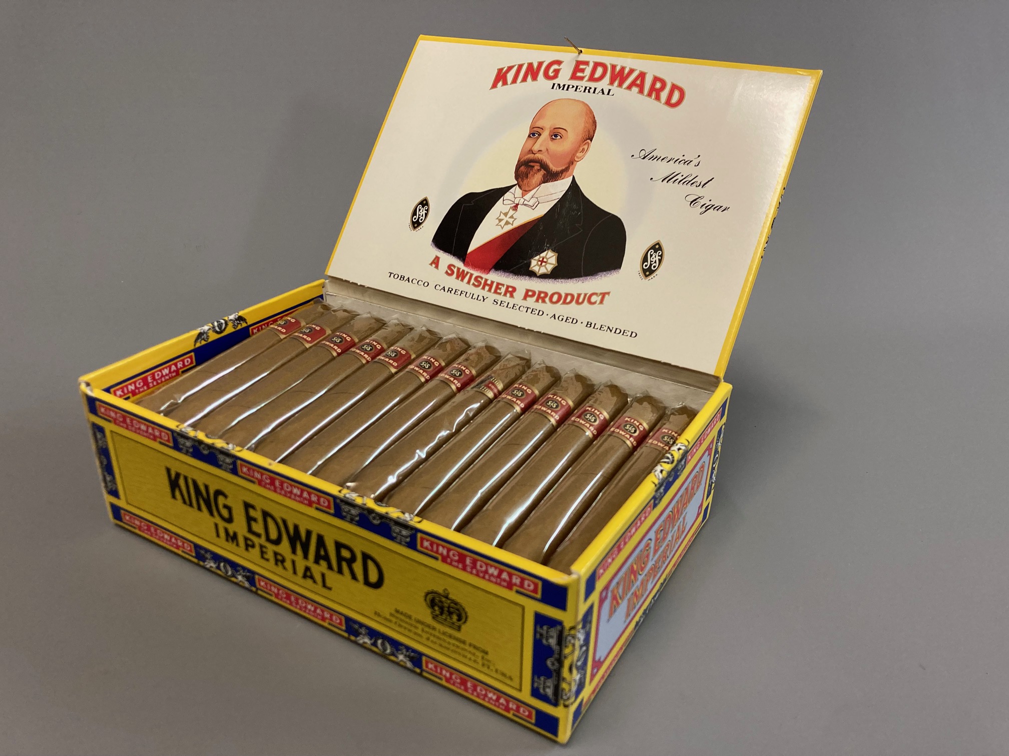 A box of 50 King Edward Imperial Mild Tobaccos cigars Image