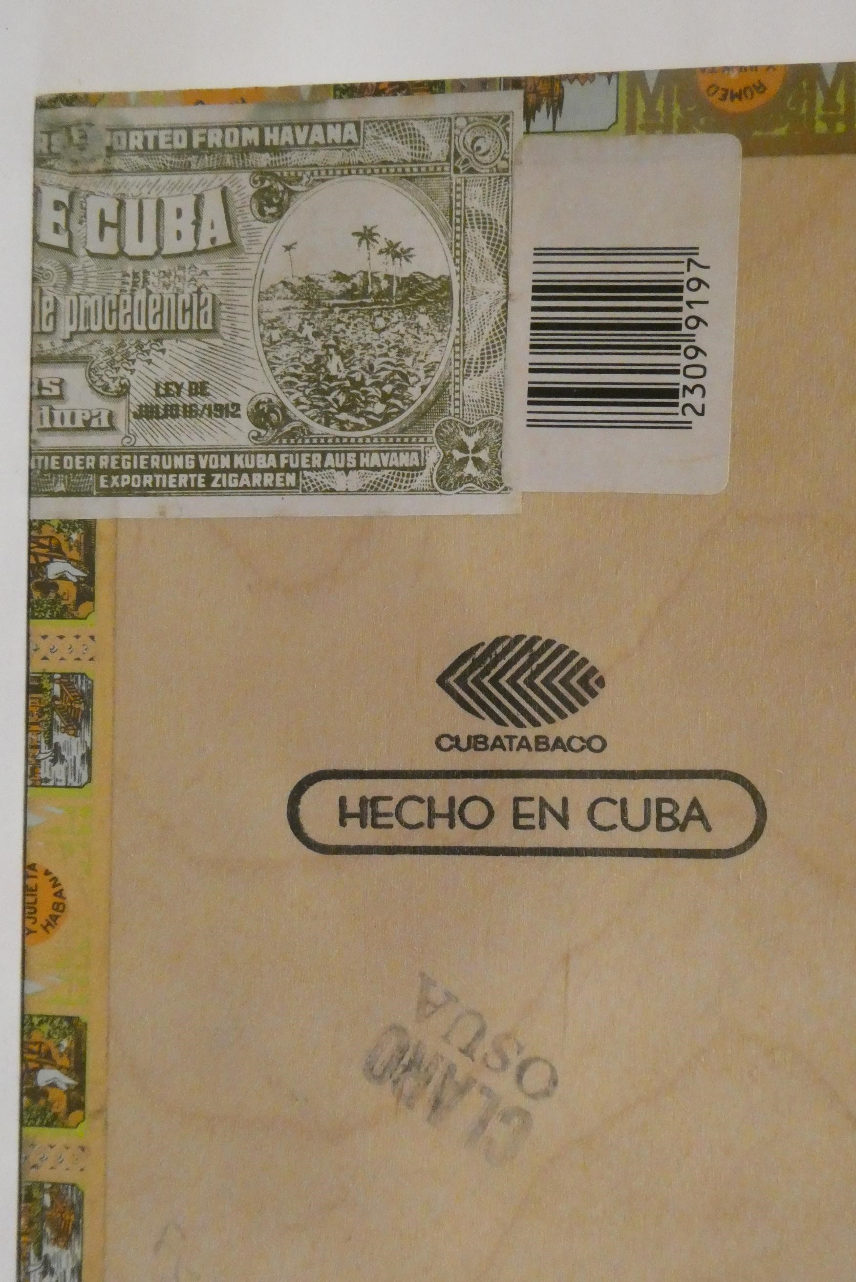 A box of 25 Romeo Y Julieta No.2 cigars, individually tubed (Est. plus 24% premium inc. VAT) Image