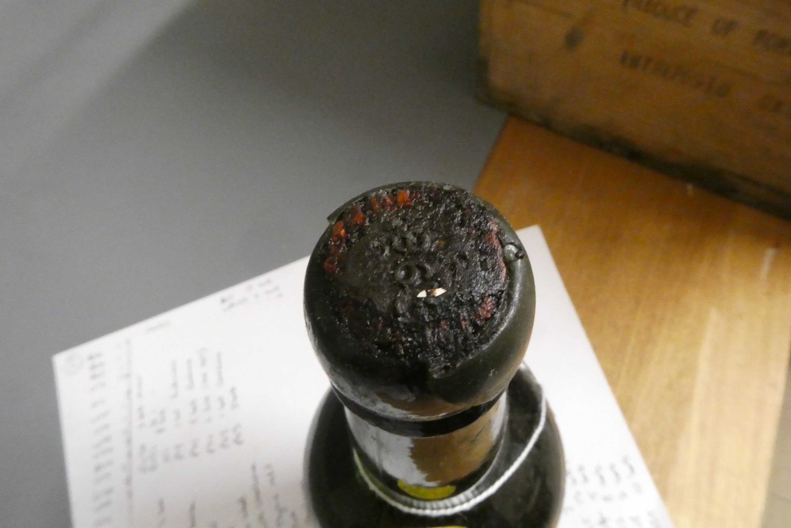 One bottle 1960s vintage port, no label (Est. plus 24% premium inc. VAT) Image