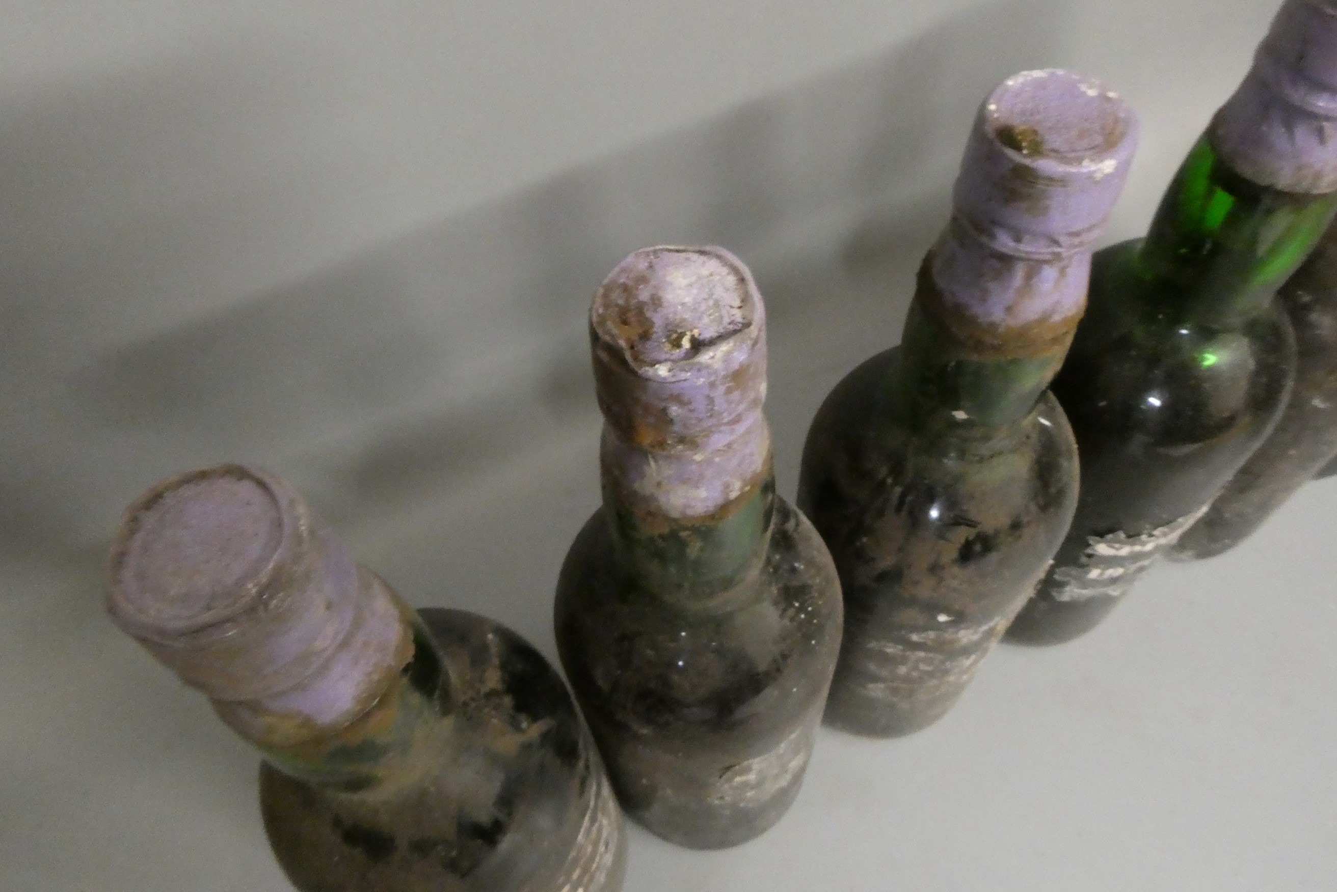 Six bottles of vintage port, comprising five Serafin Cabral 1970 vintage port and an unlabelled Image