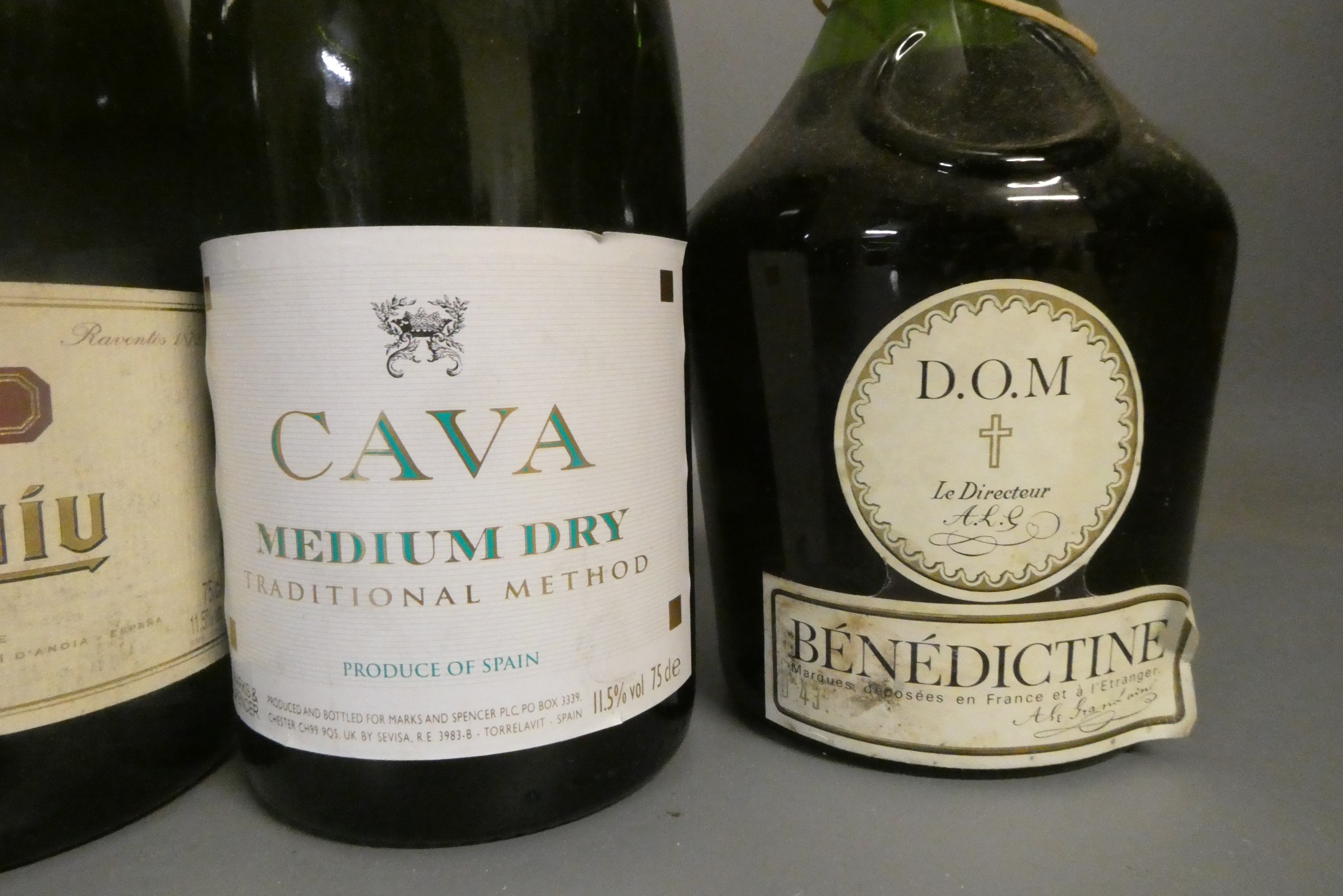 Five bottles of sparkling wine including Moet & Chandon premiere cuvee, Charles Volner blanc de Image