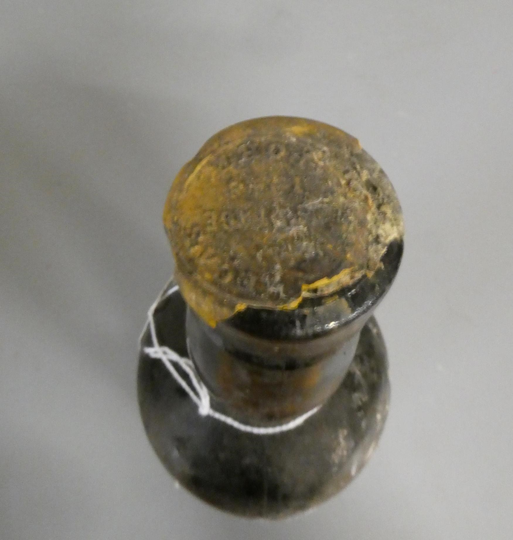 One bottle Fonseca 1948 vintage port (Est. plus 24% premium inc. VAT) Image