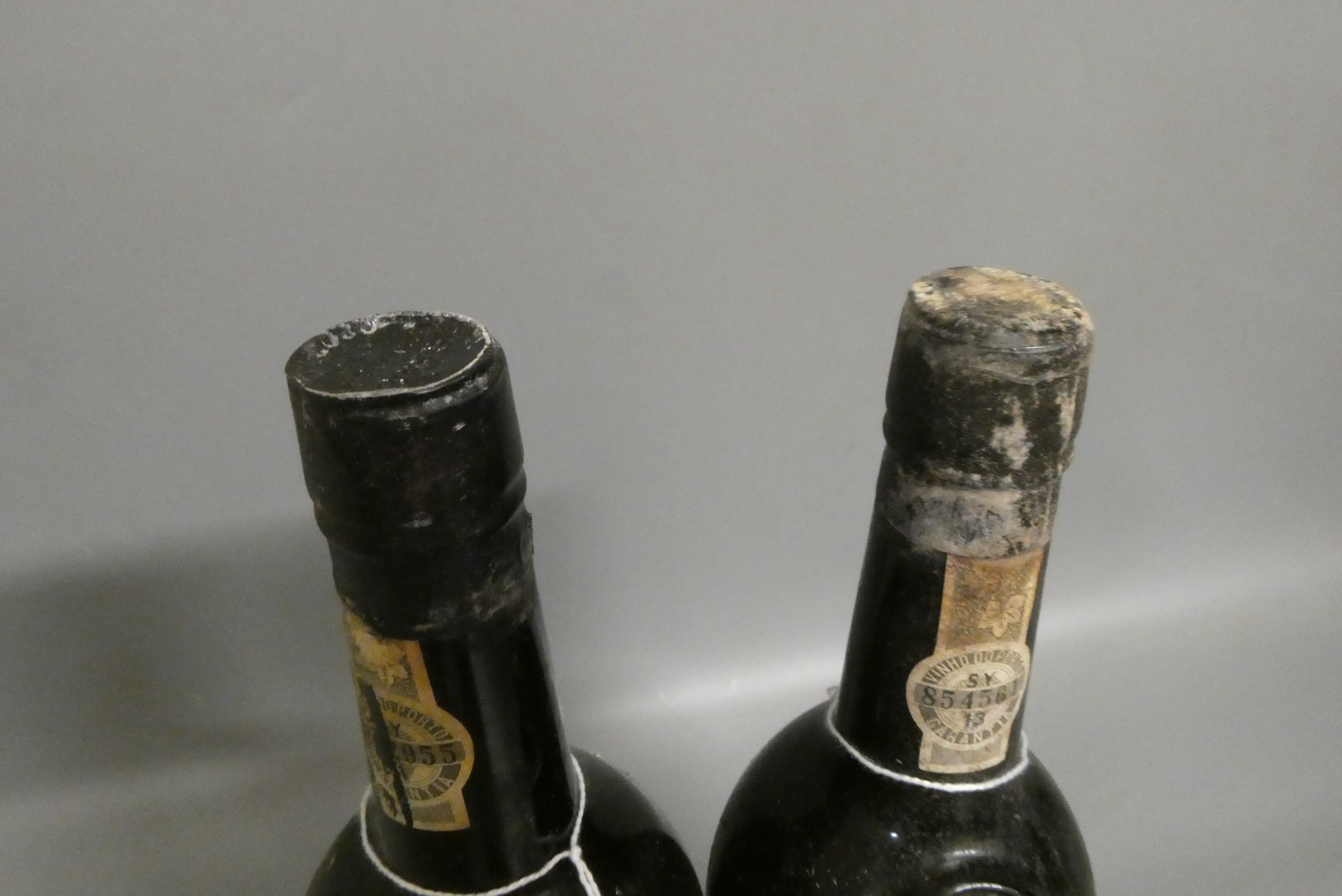 Two bottles of Graham's vintage port, comprising a 1970 and a 1975 (Est. plus 24% premium inc. VAT) Image