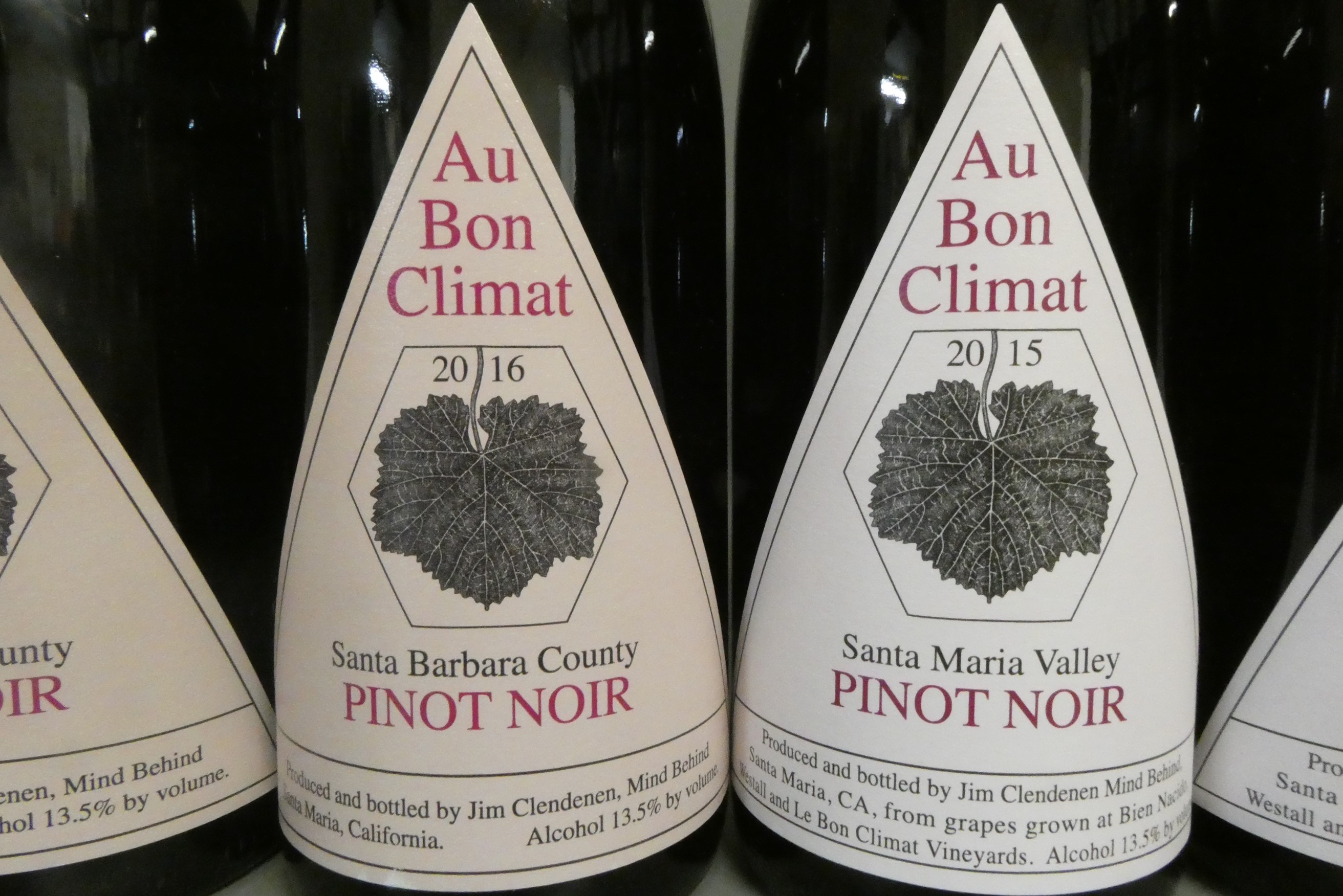 Six bottles Au Bon Climat pinot noir, comprising three 2015 Santa Maria Valley and three 2016 Santa Image