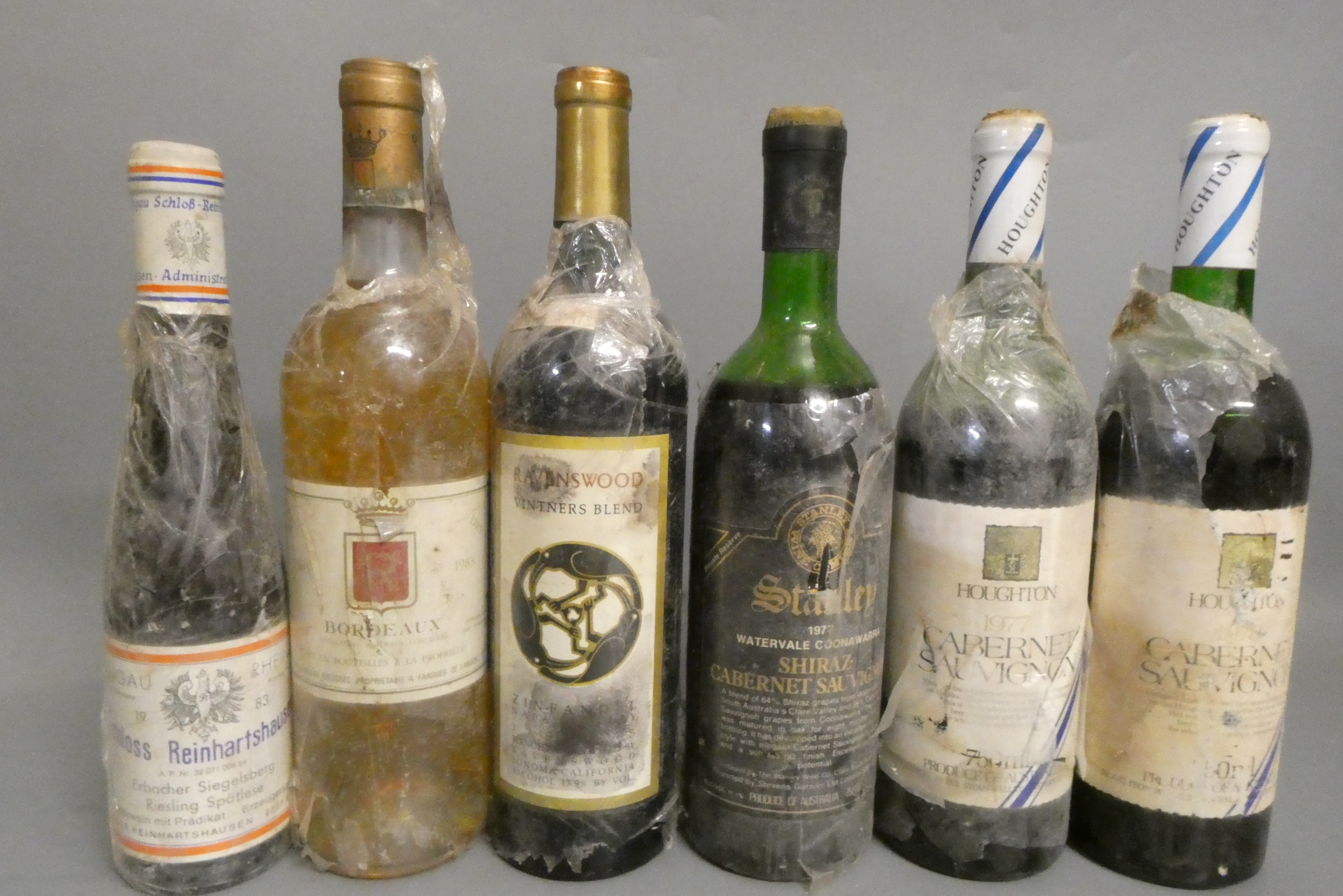 Six bottles of mainly New World wine Image