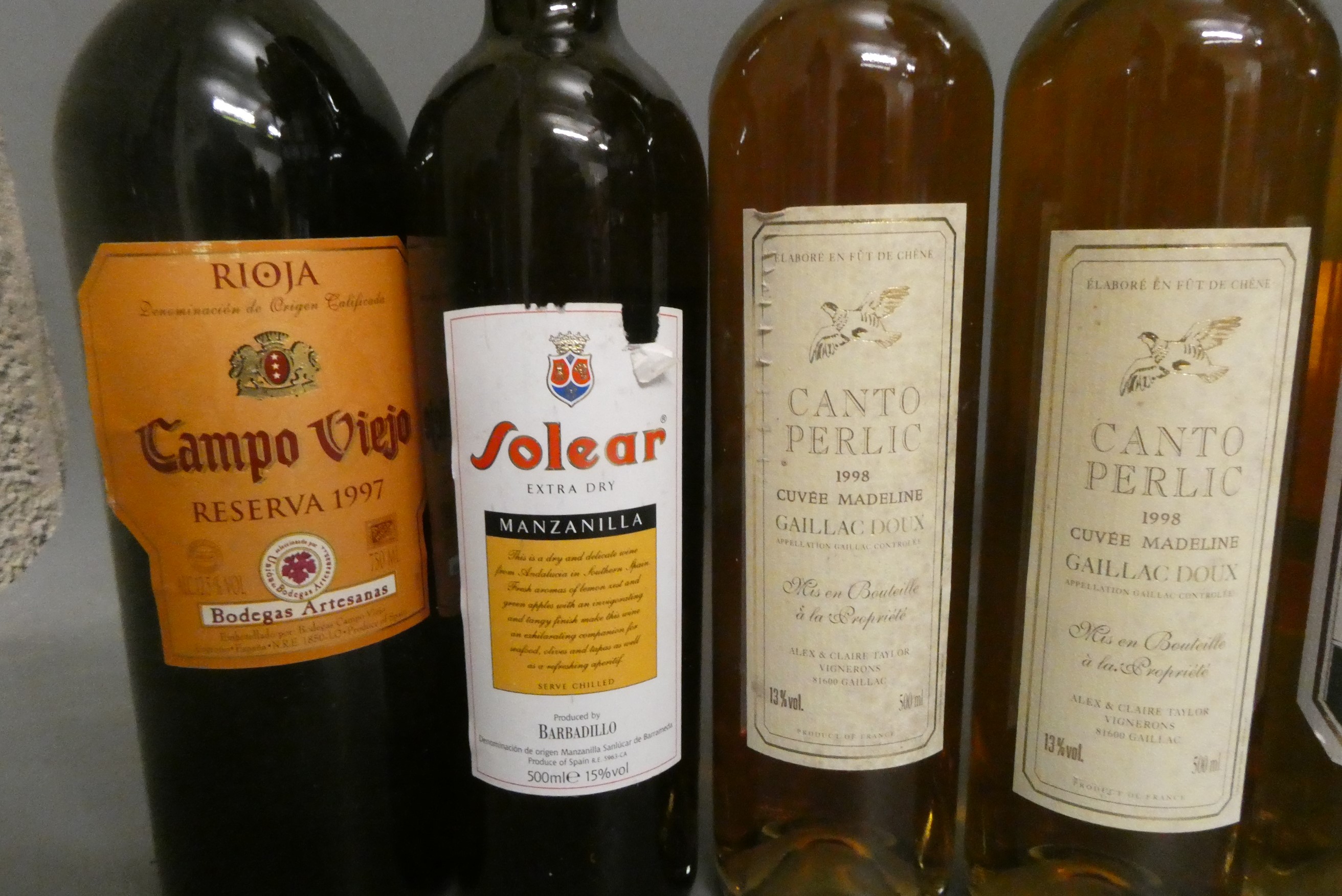 Twelve bottles of mainly Spanish wine Image
