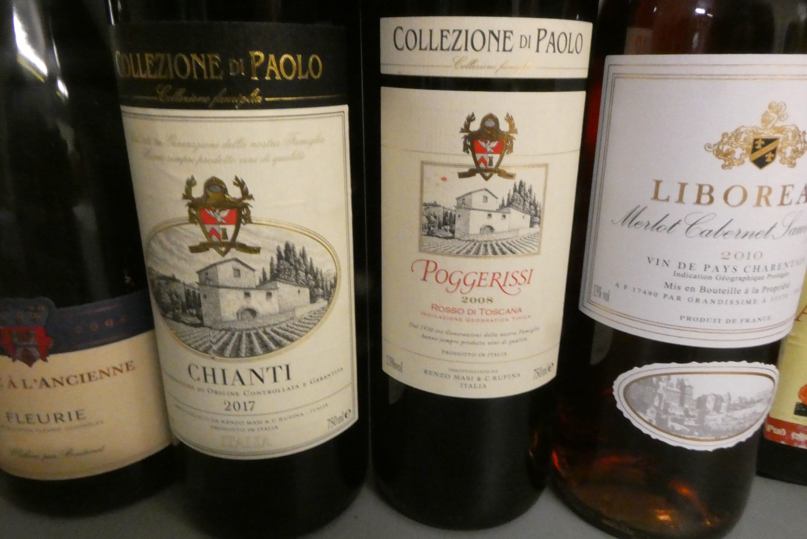 Twelve bottles of French & Italian wine Image