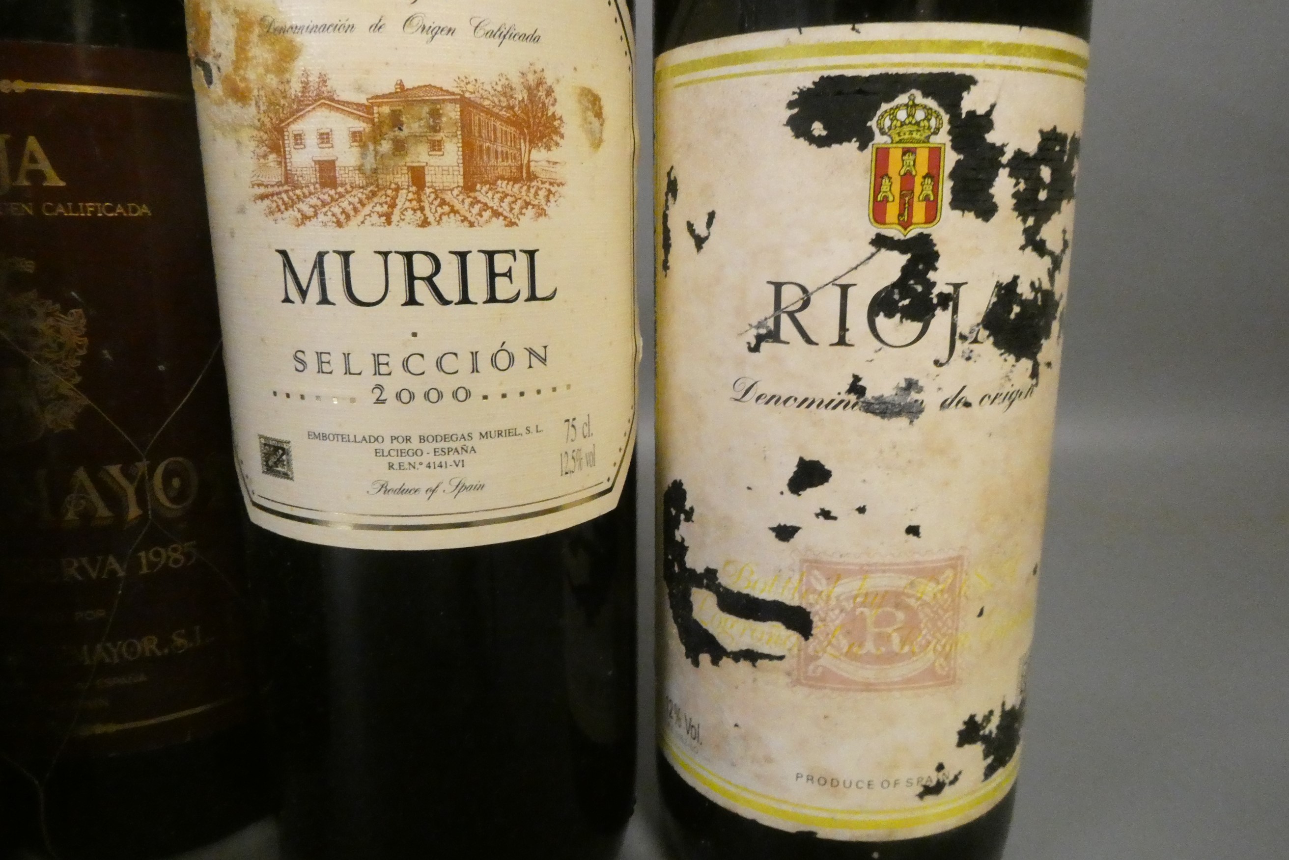 Six bottles of rioja, comprising four 1985 Vallemayor, a 2000 Muriel and another (Est. plus 24% Image
