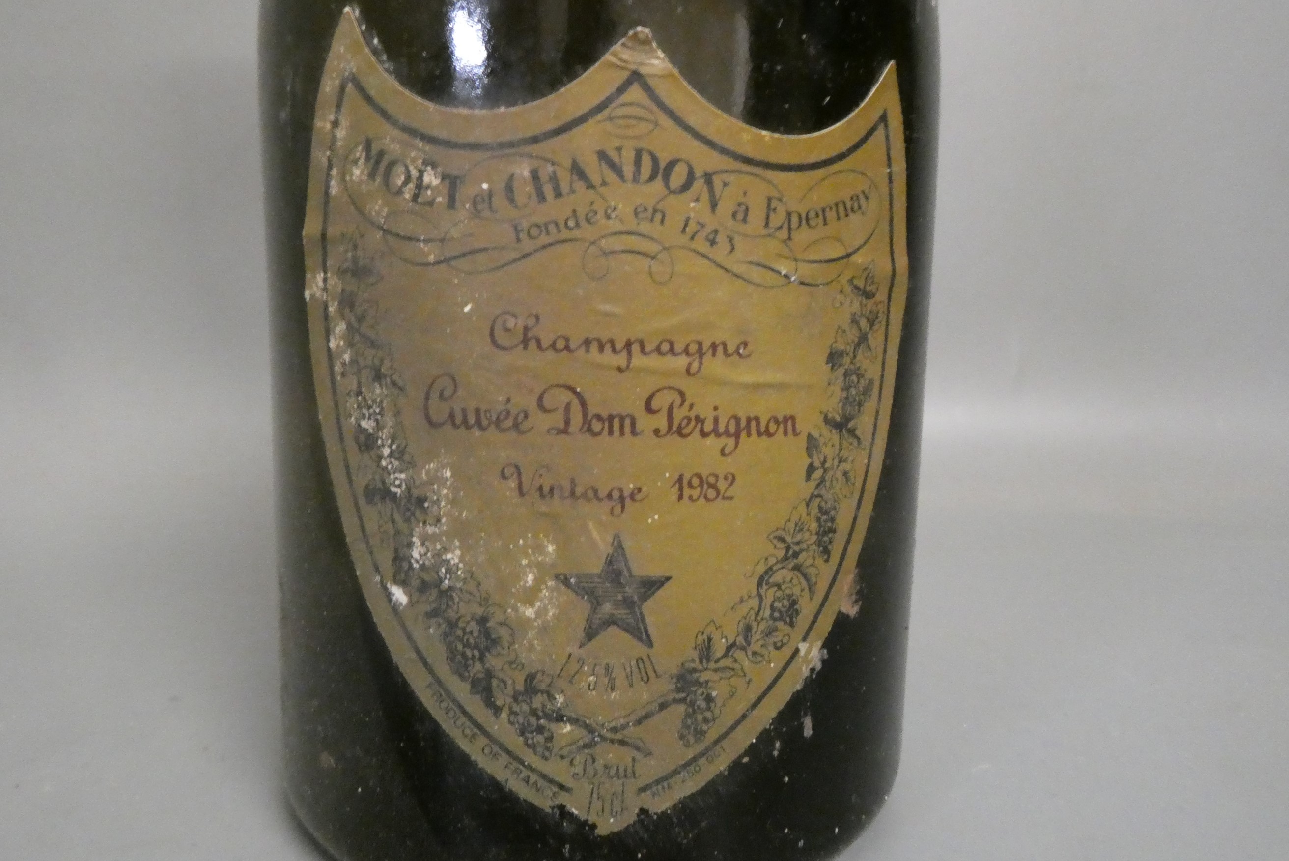One bottle 1982 Moet et Chandon Dom Perignon (Est. plus 24% premium inc. VAT) Image
