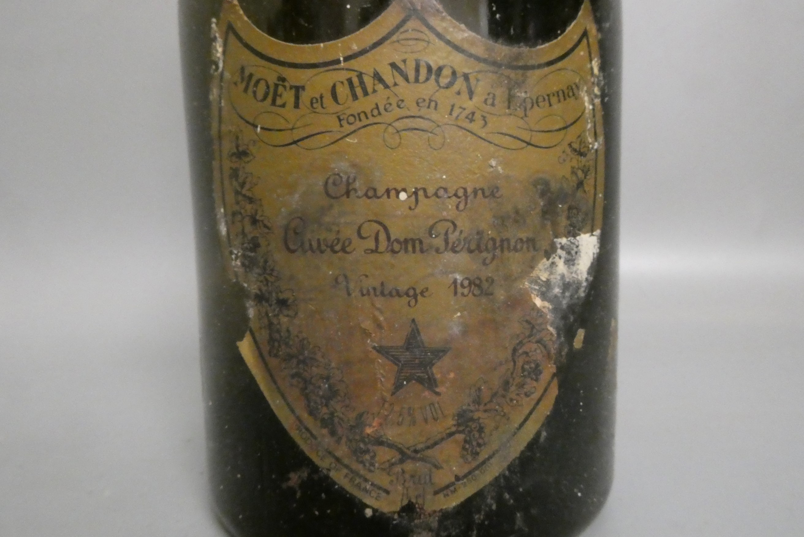 One bottle 1982 Moet et Chandon Dom Perignon (Est. plus 24% premium inc. VAT) Image