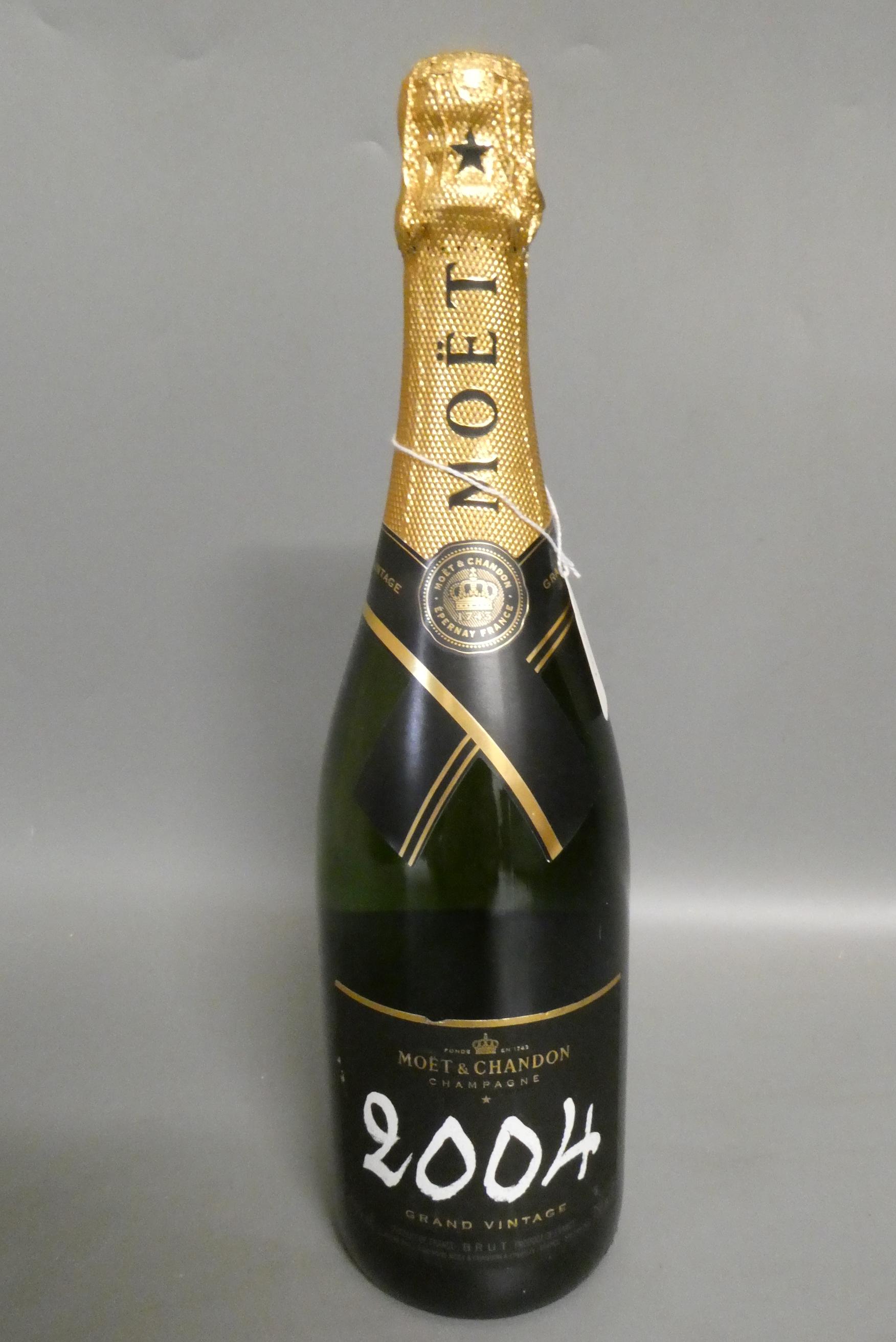 One bottle Moet & Chandon 2004 vintage champagne (Est. plus 24% premium inc. VAT) Image