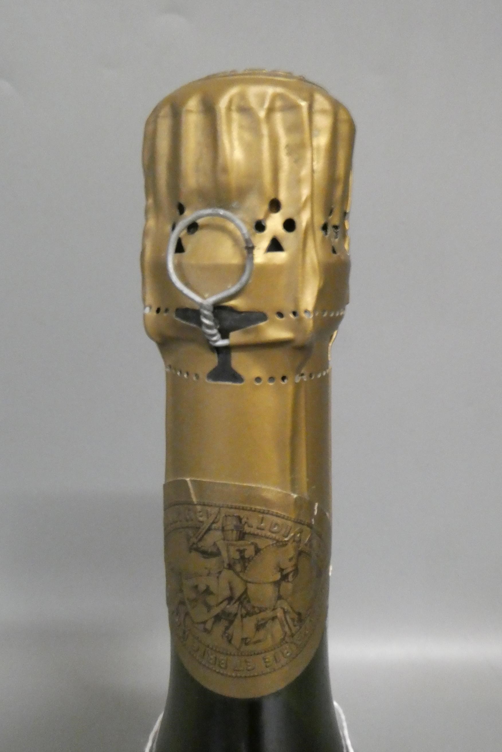 One bottle Taittinger 1975 Comtes de Champagne (Est. plus 24% premium inc. VAT) Image