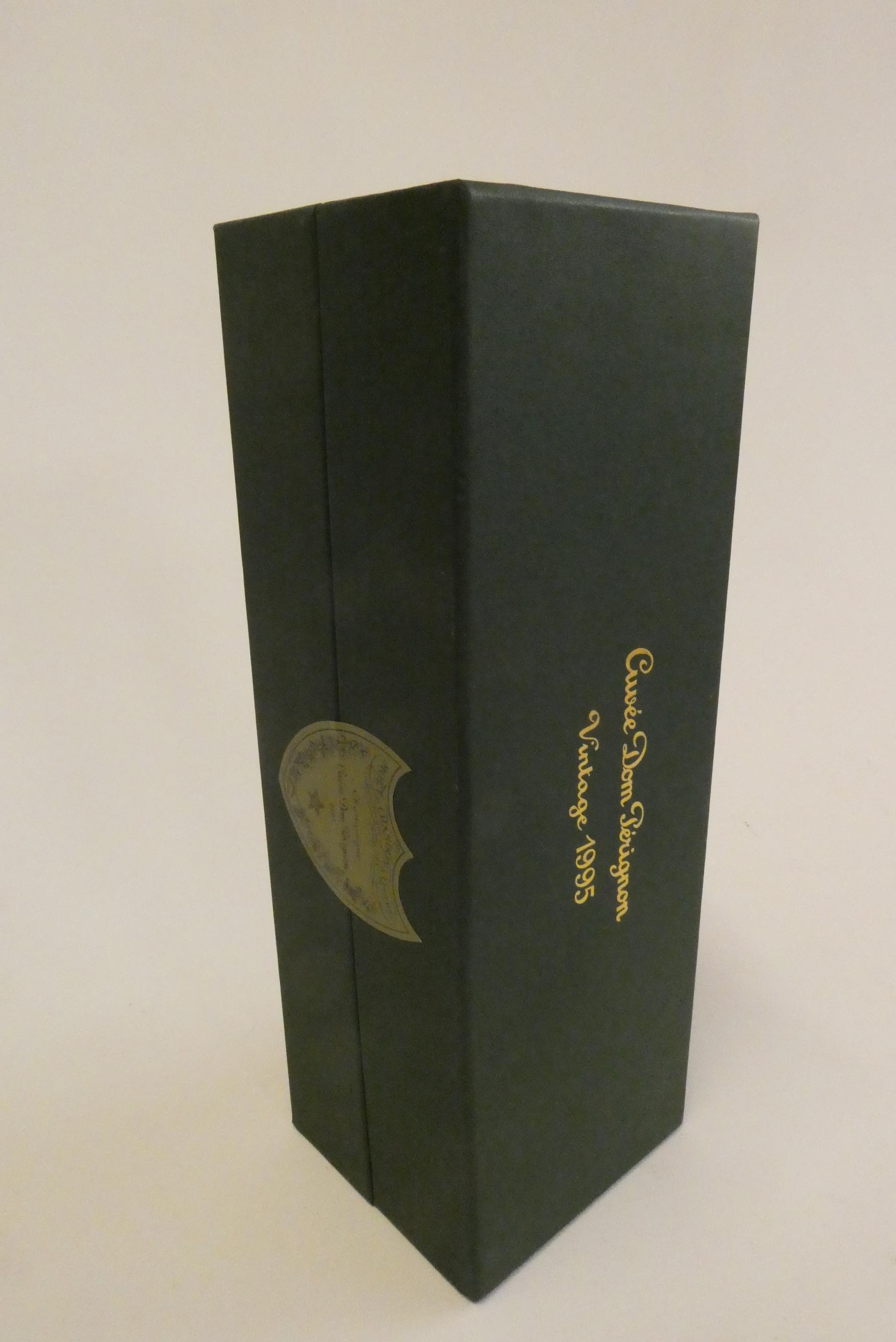 One bottle Moet et Chandon 1995 vintage Dom Perignon, boxed Image