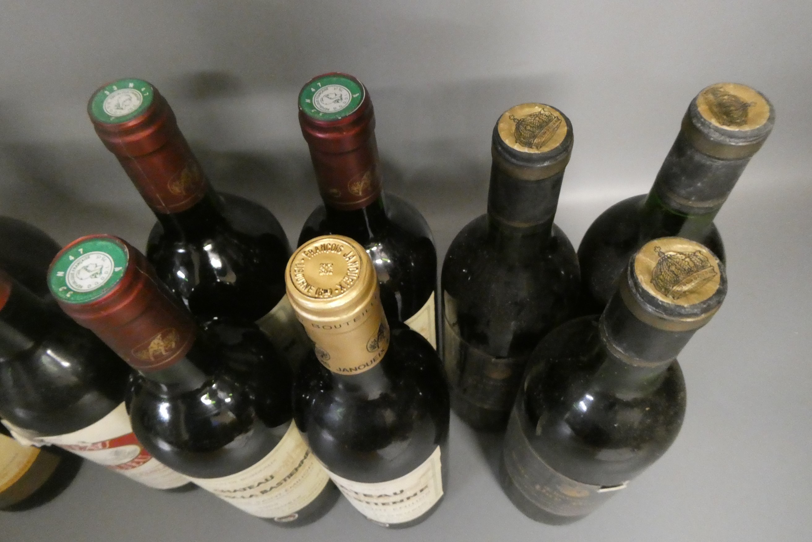 Fifteen bottles of Saint Emilion red Image