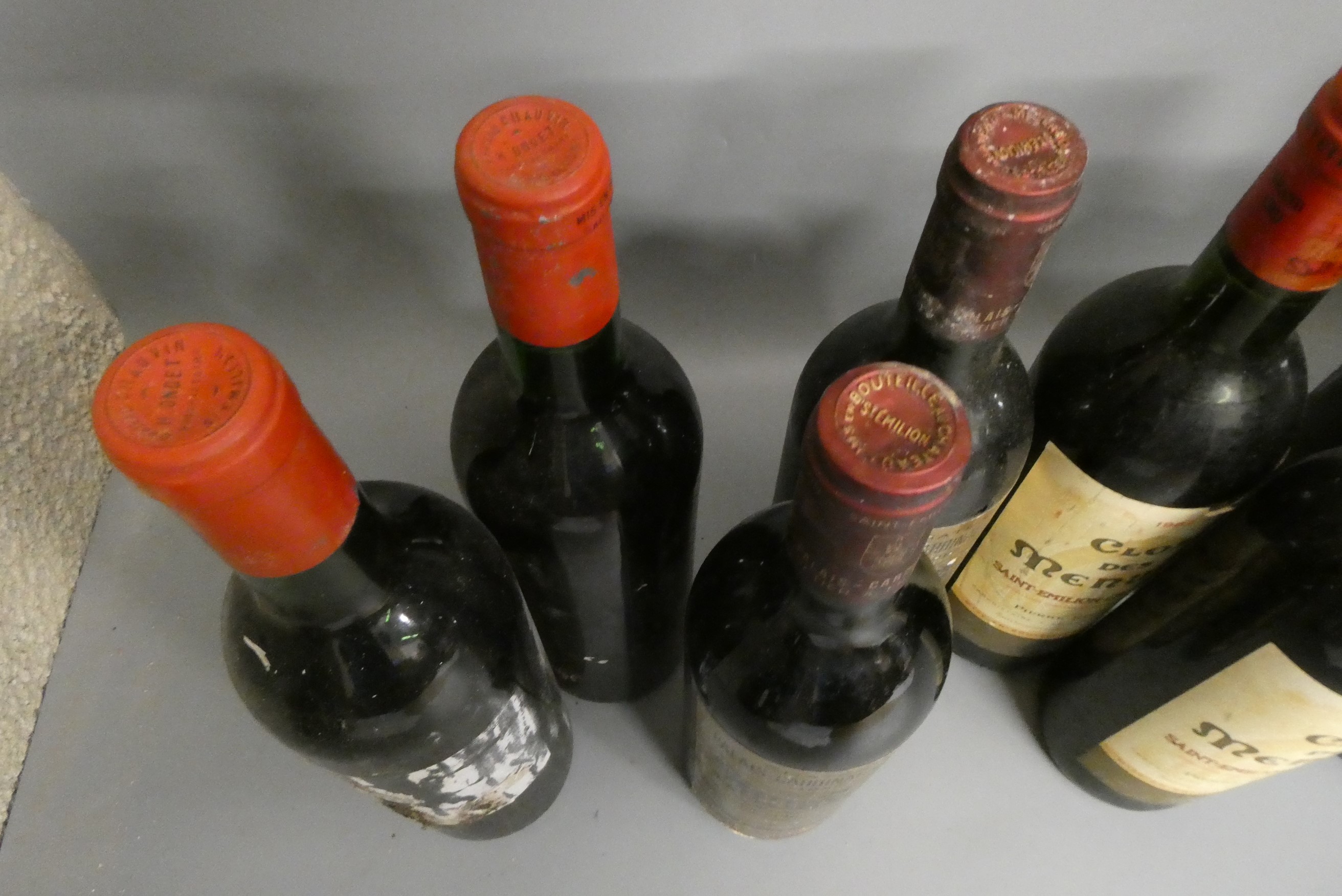 Fifteen bottles of Saint Emilion red Image