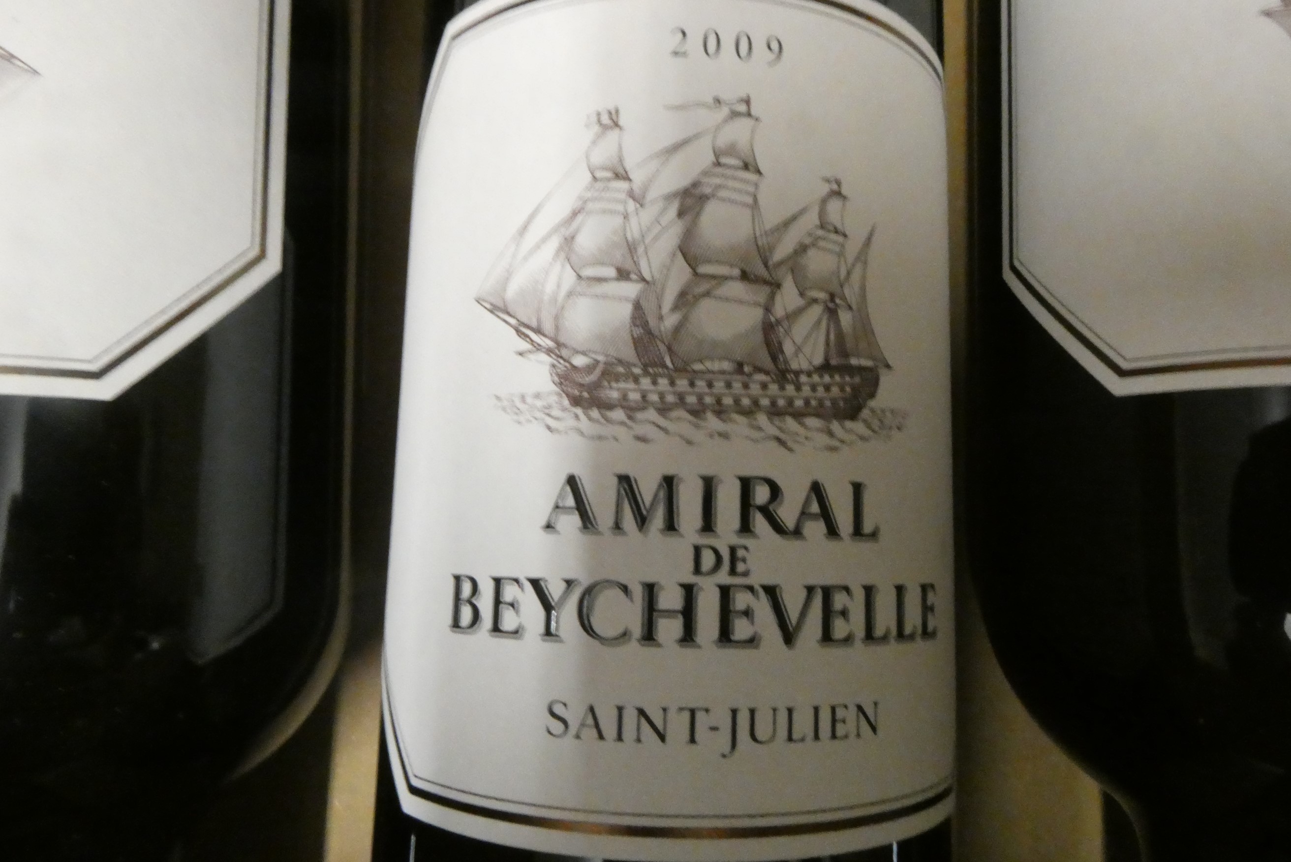 Six bottles Saint-Julien 2009 Bordeaux, comprising three Amiral de Beychevelle and three Les Fiefs Image