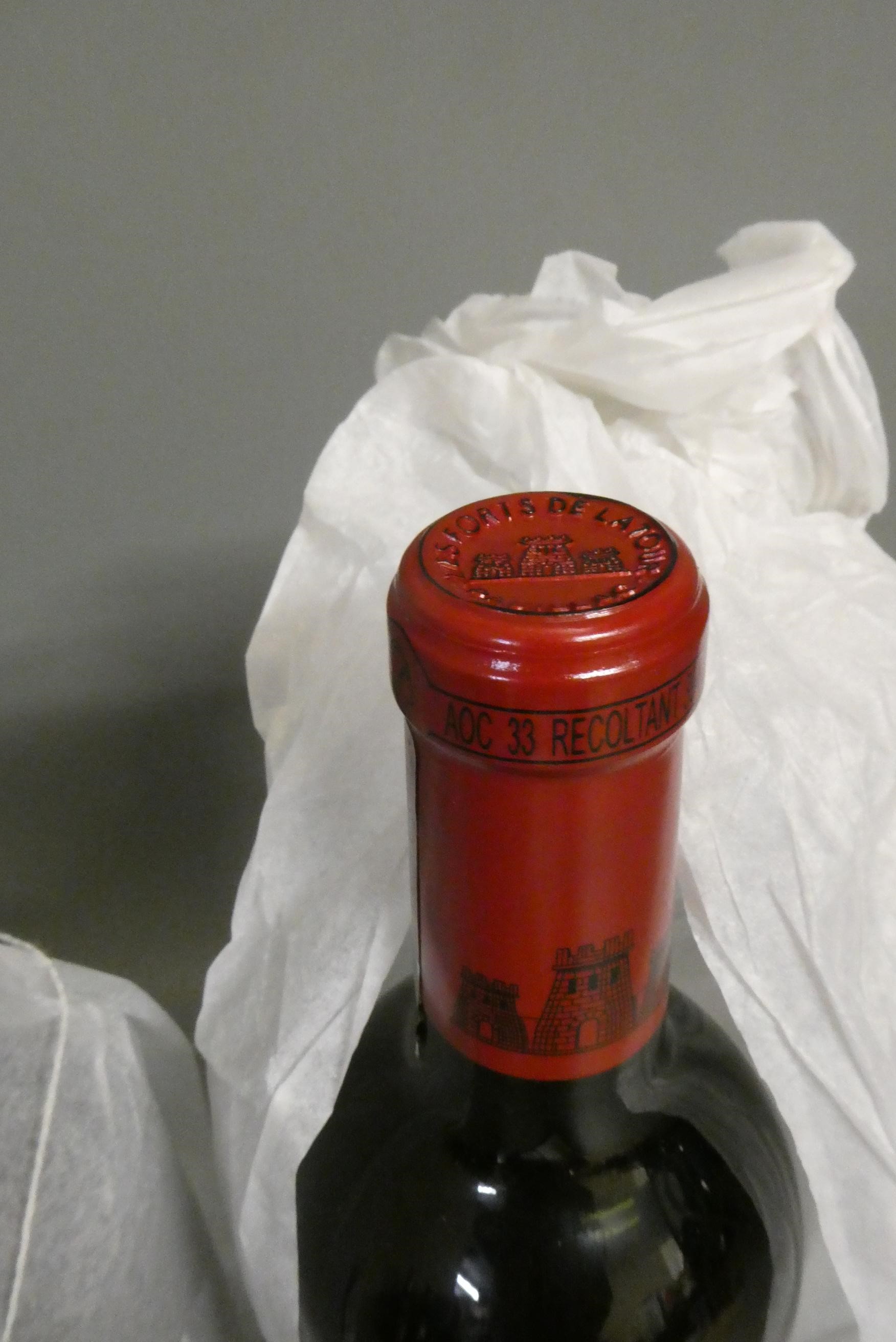 Two bottles Le Forts de Latour, 2007, pauillac (Est. plus 24% premium inc. VAT) Image