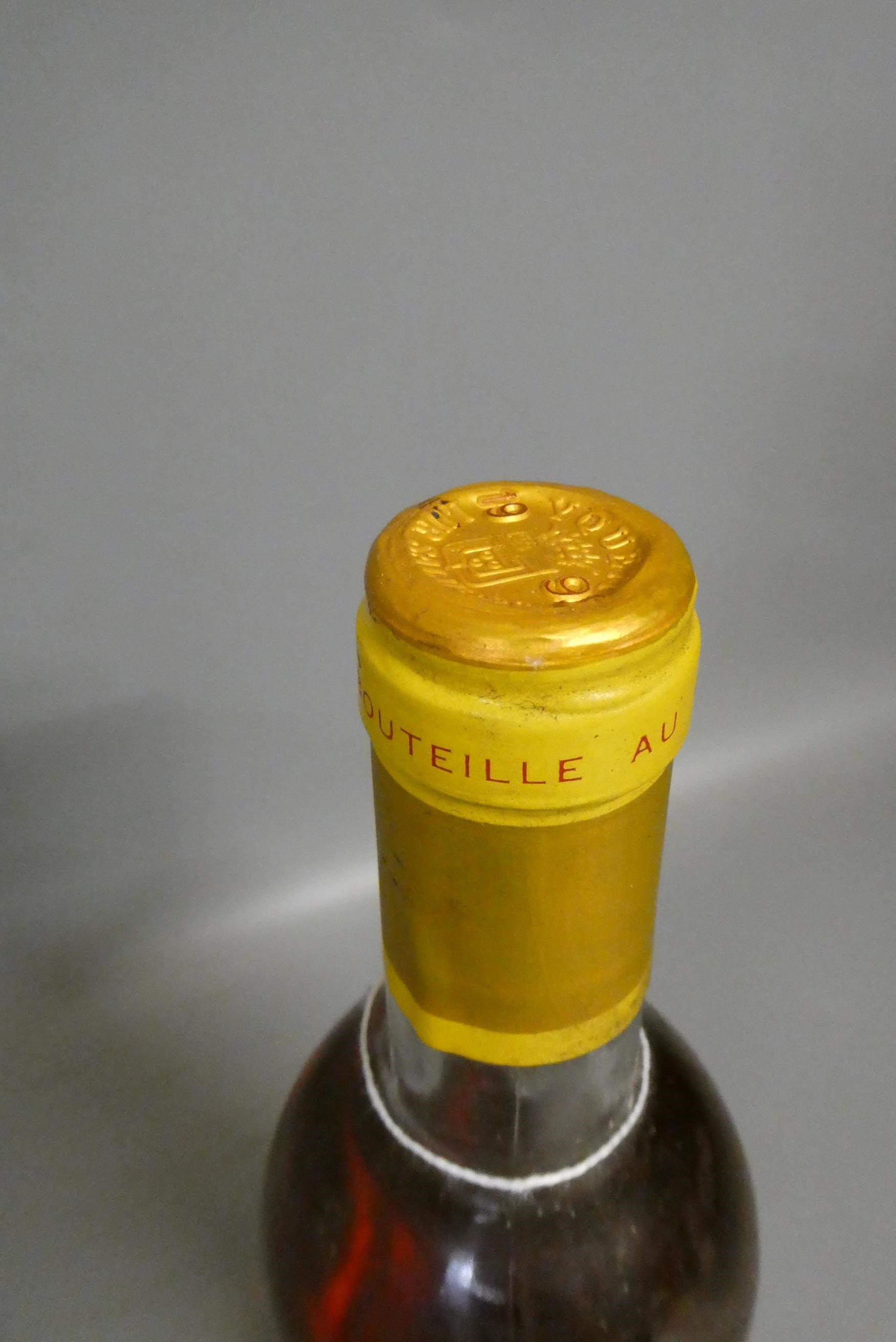One bottle Chateau Y'quem, 1993, Sur-Saluces, sauternes (Est. plus 24% premium inc. VAT) Image