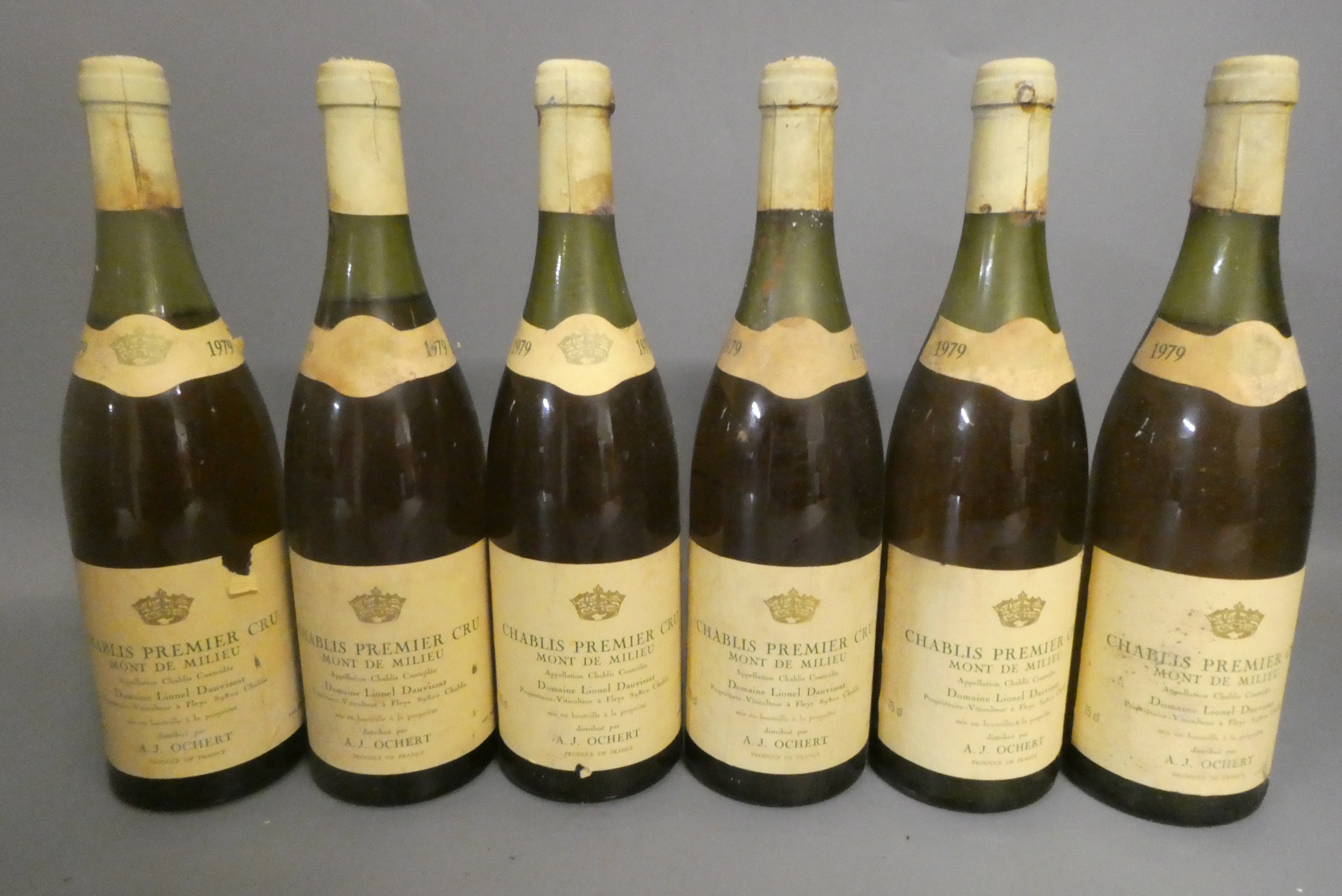 Six bottles Chablis Premier Cru, 1979, mont de milieu (Est. plus 24% premium inc. VAT) Image