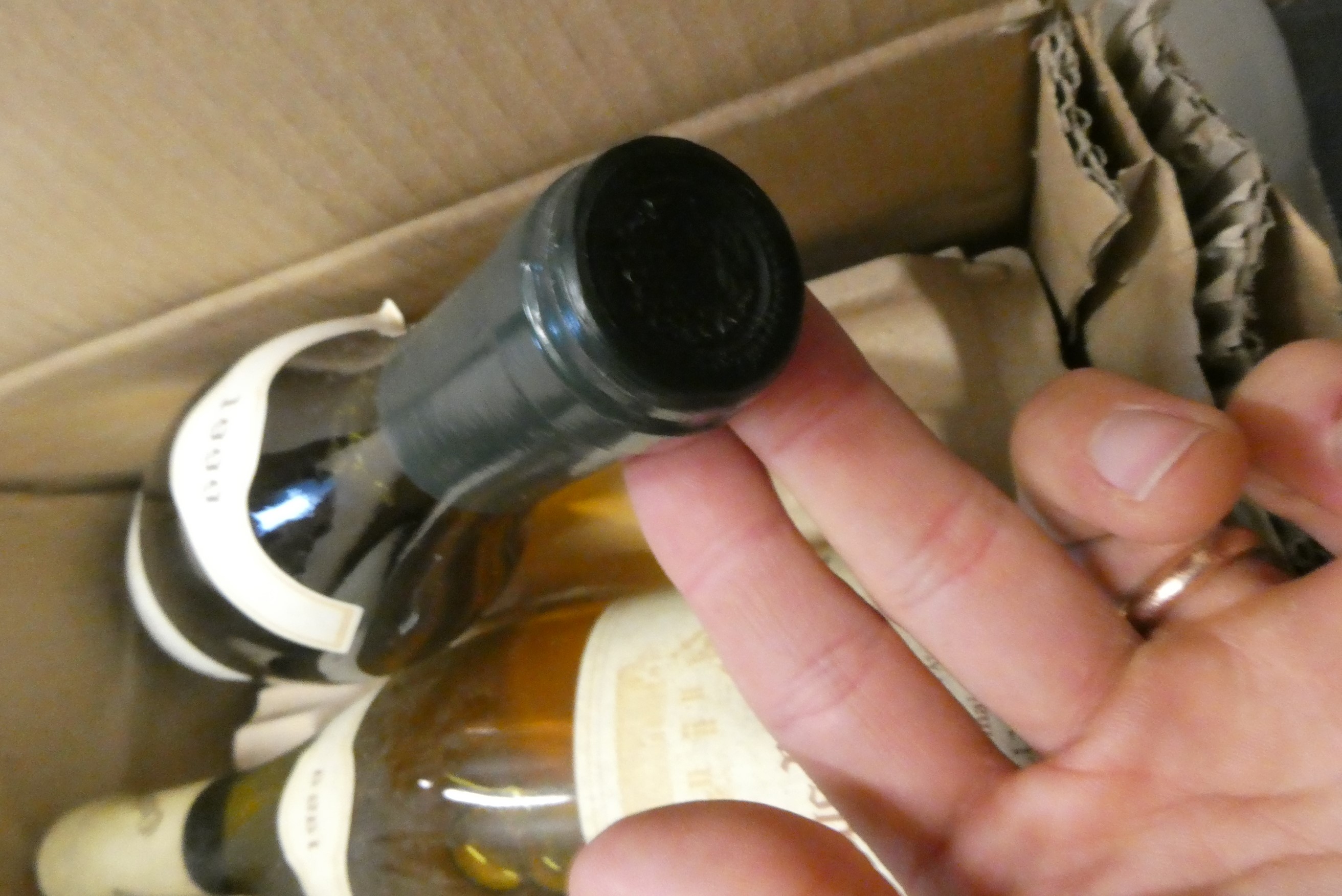 Eleven bottles Chablis Premier Cru, Vau de Vey, Domaine Herve Azo, comprising eight 1999, one 1989, Image