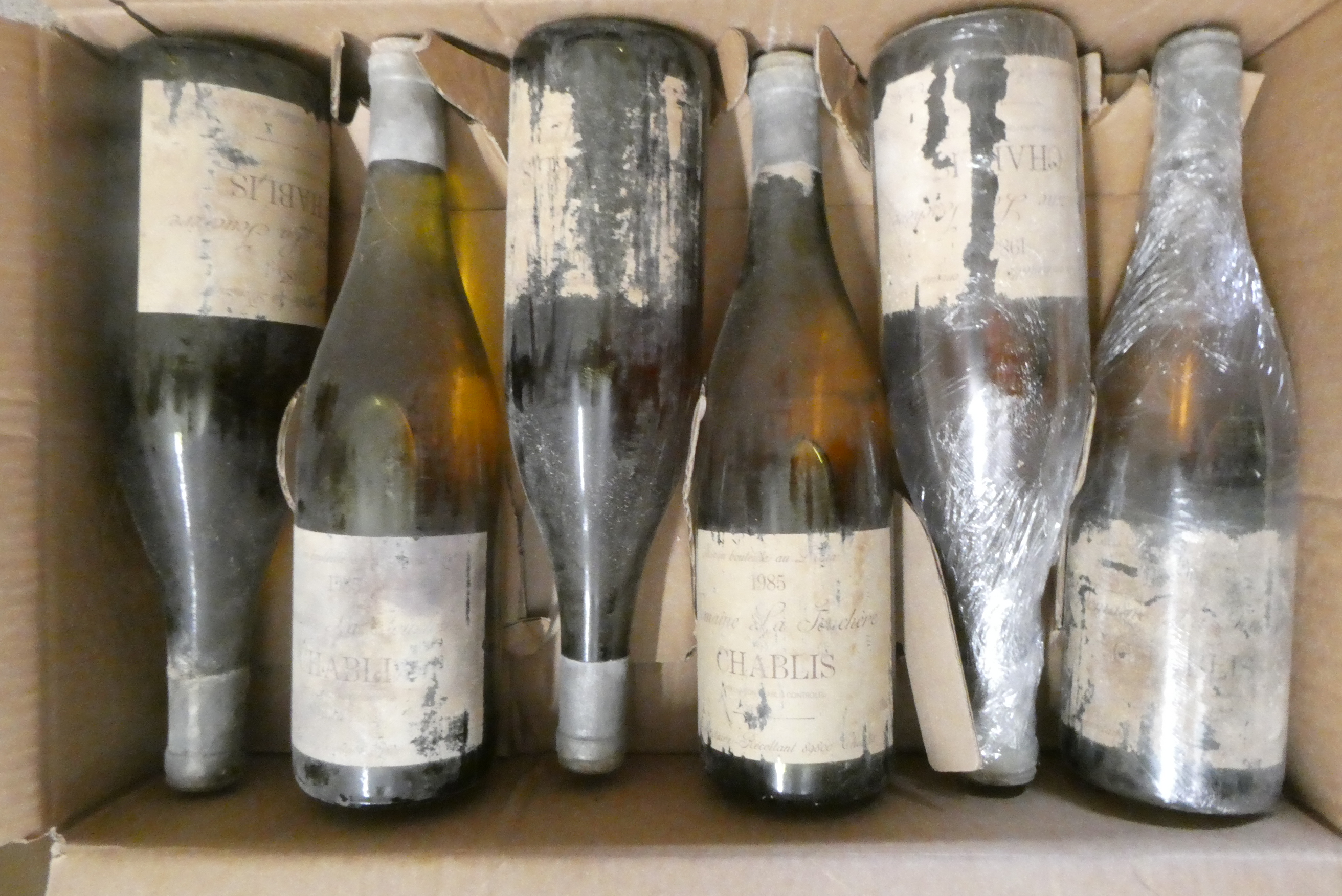 Six bottles Chablis, 1985, Domaine la Jouchere (Est. plus 24% premium inc. VAT) Image