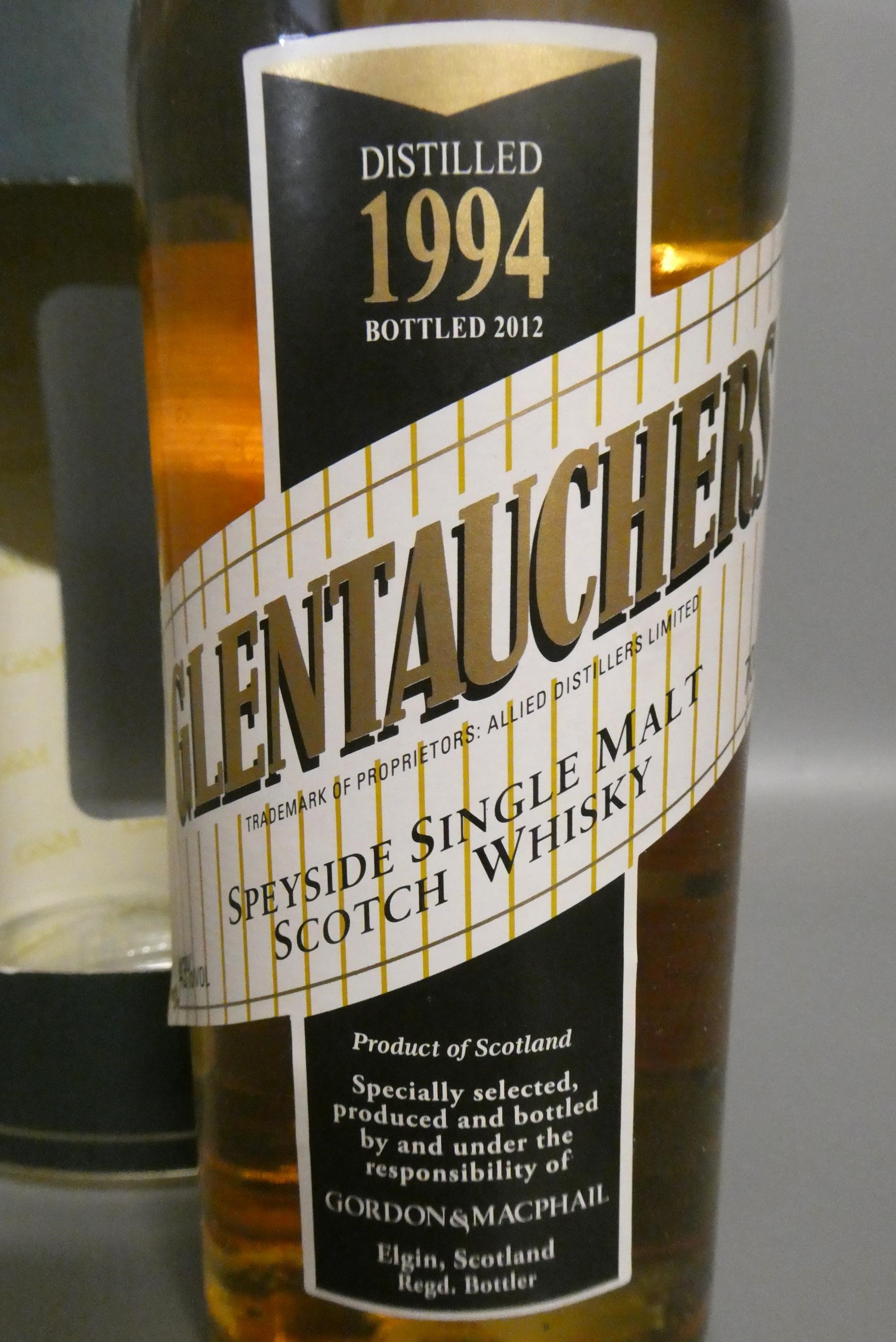 One bottle Glentauchers Speyside single malt scotch whisky, distilled 1994, bottled 2012, Gordon & Image