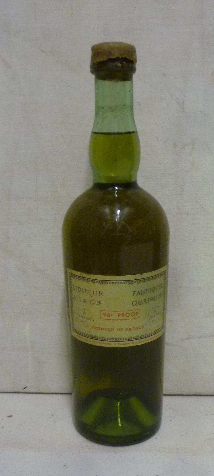 One bottle 1940's Green Chartreuse Garnier Image