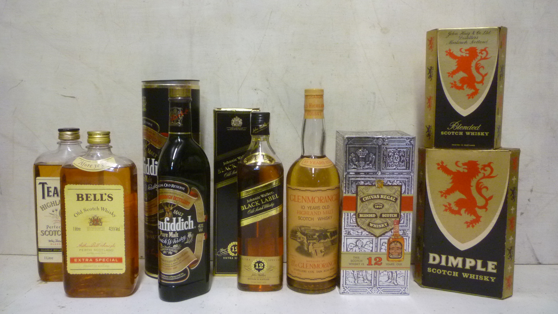 One bottle Glenmorangie 10 year old Highland Single Malt Image