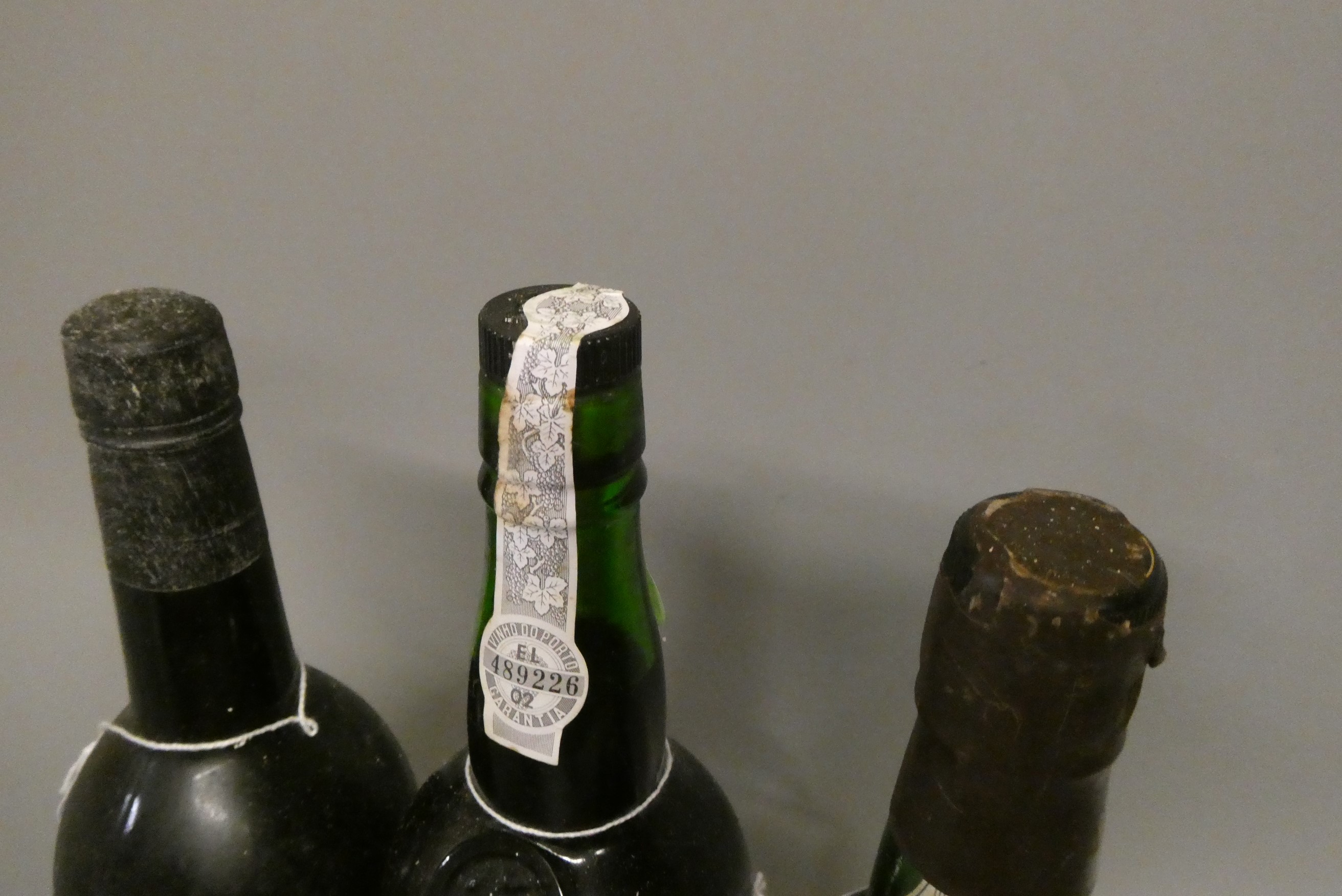 3 bottles of port comprising 1 Dow's 1986 crusted, 1 Graham's 1992 LBV and 1 Justino's 10 year old Image