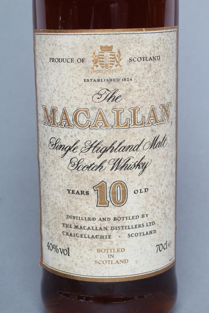 1 bottle The Macallan 10 year old Single Highland malt whisky, 40% vol. Image