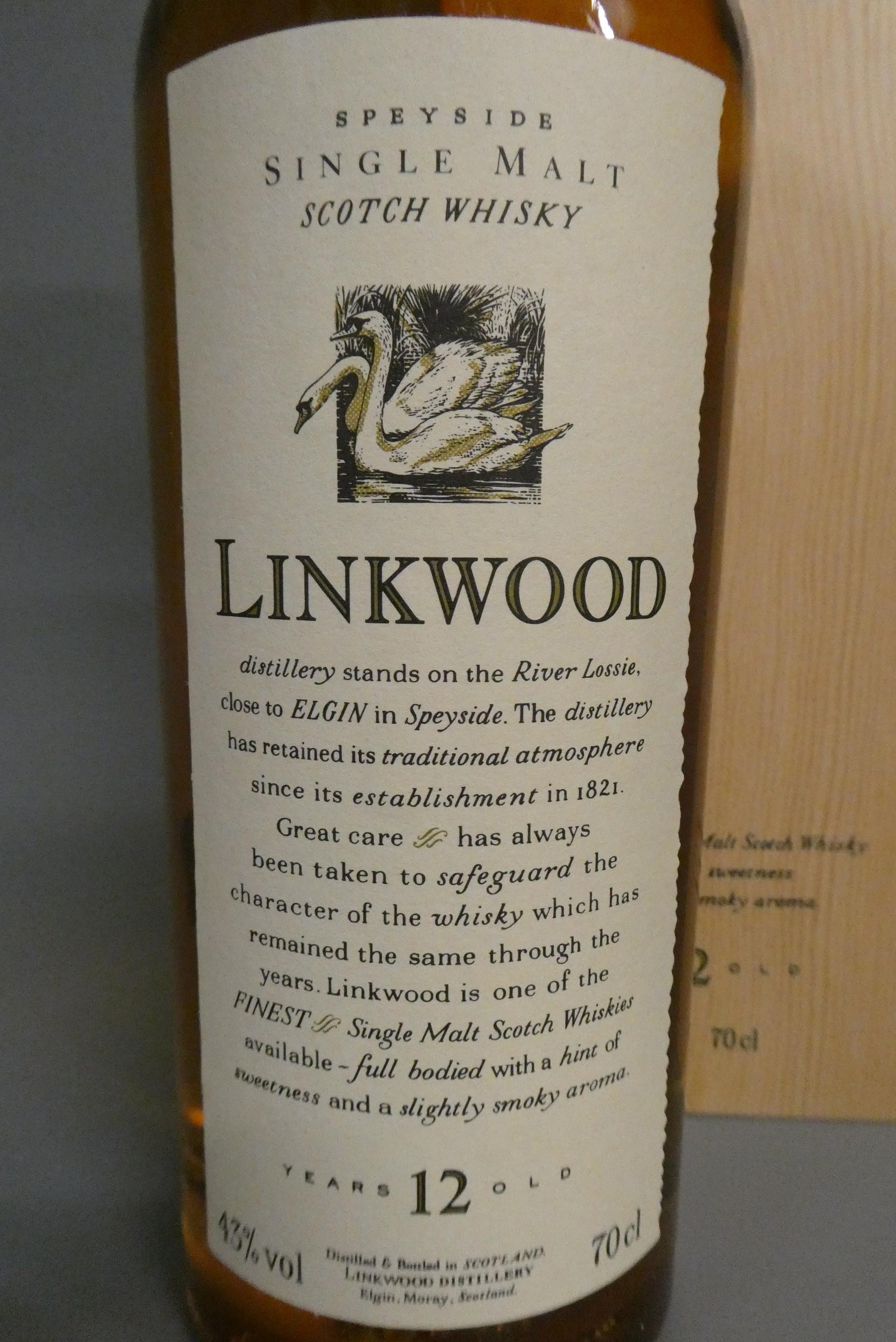 1 bottle Linkwood 12 year old Speyside single malt whisky, 43%, wood box (Est. plus 24% premium inc. Image