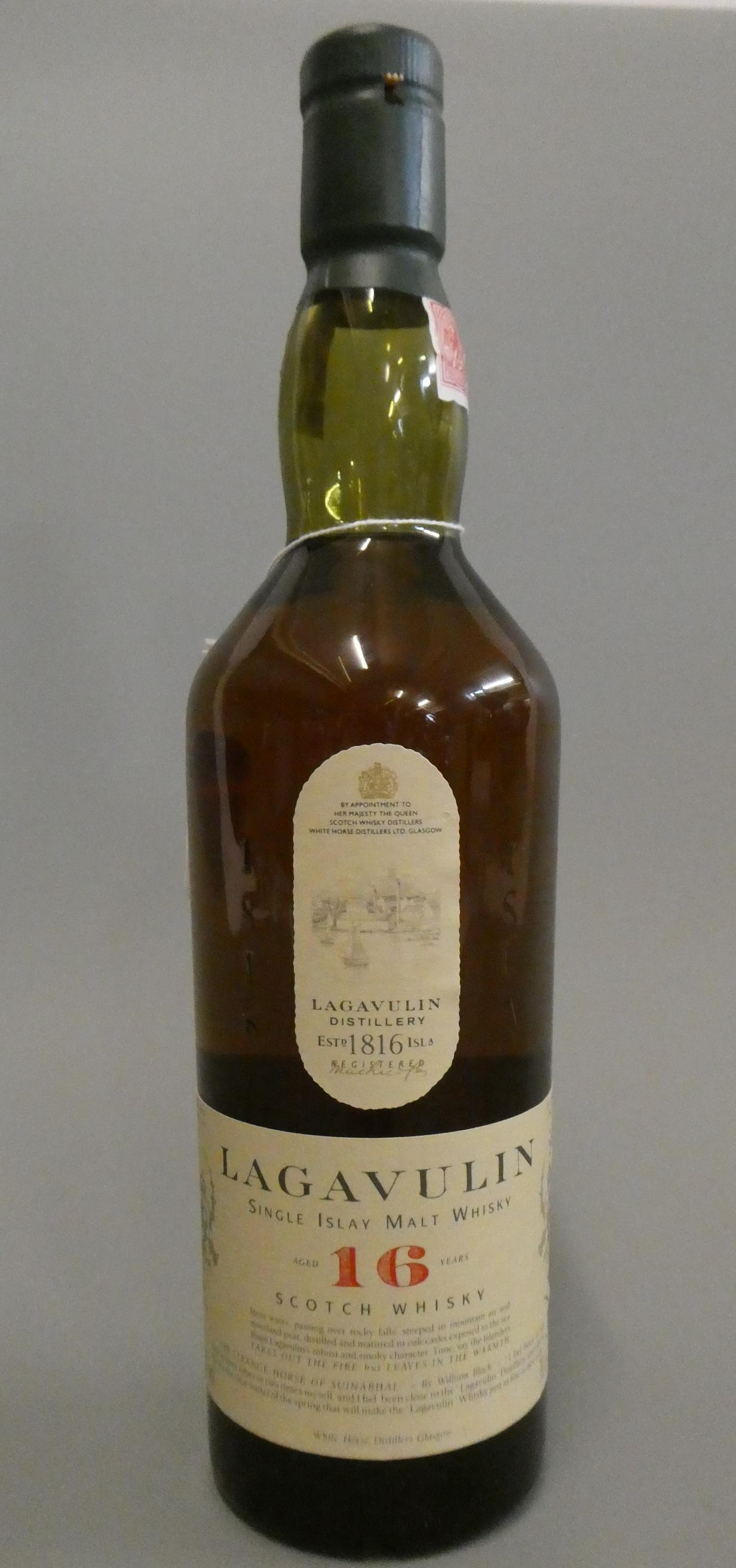 1 bottle Lagavulin 16 year old sinlge Islay malt whisky, White Horse Distillers, 70cl, 43% (Est. Image