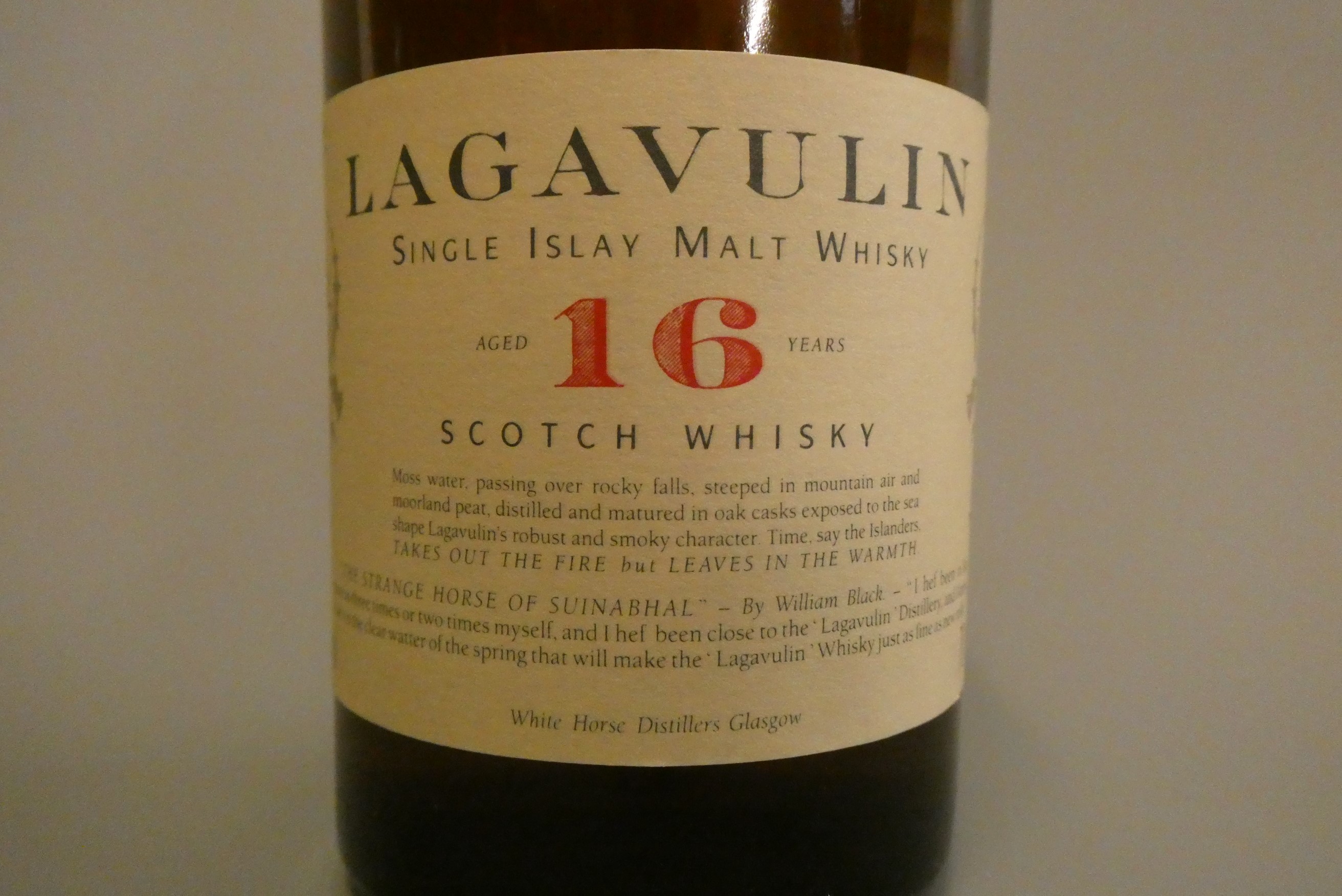 1 bottle Lagavulin 16 year old sinlge Islay malt whisky, White Horse Distillers, 70cl, 43% (Est. Image