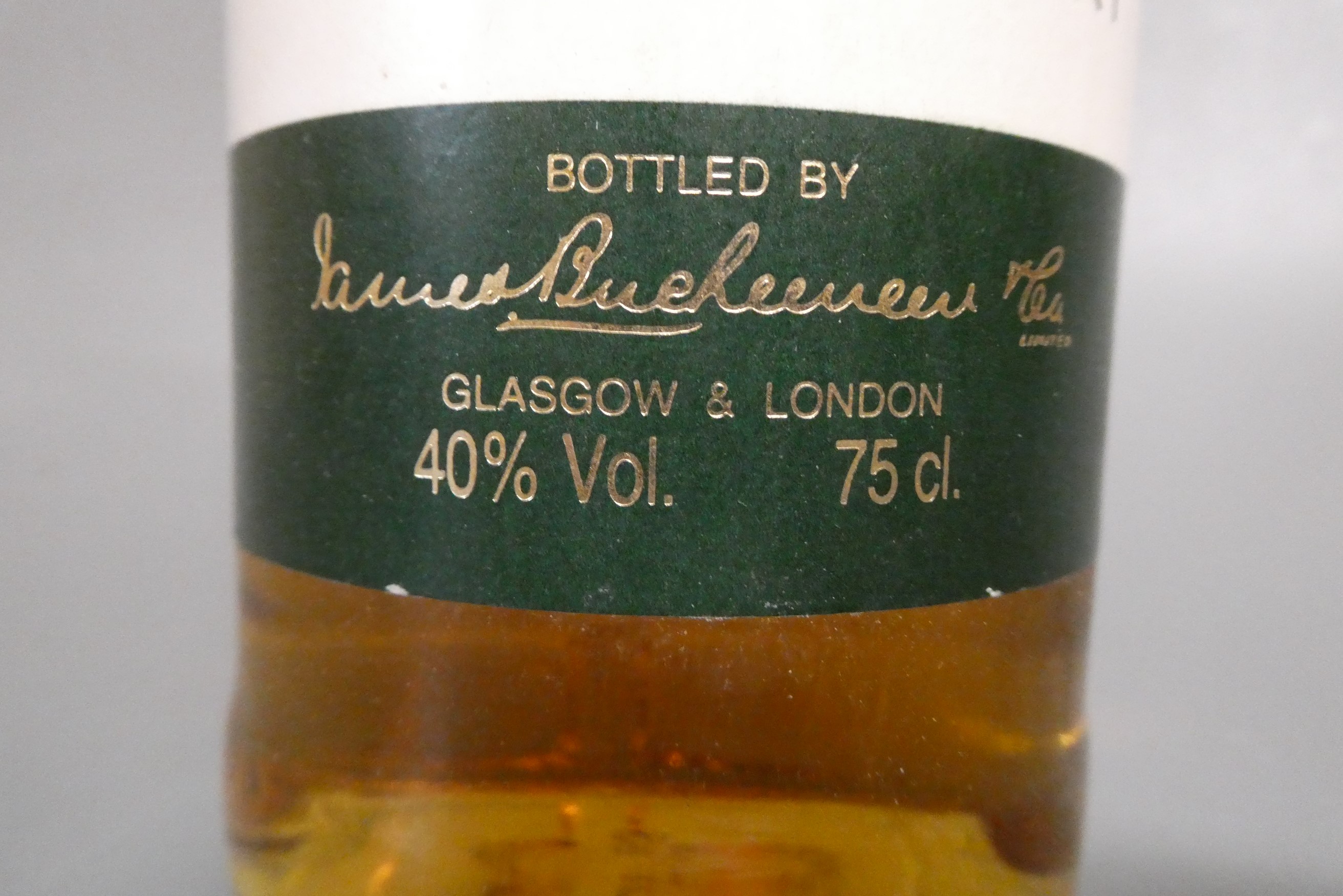 1 bottle House of Commons 12 year old no.1 Scotch whisky, signed by Margaret Thatcher, bottled by Image