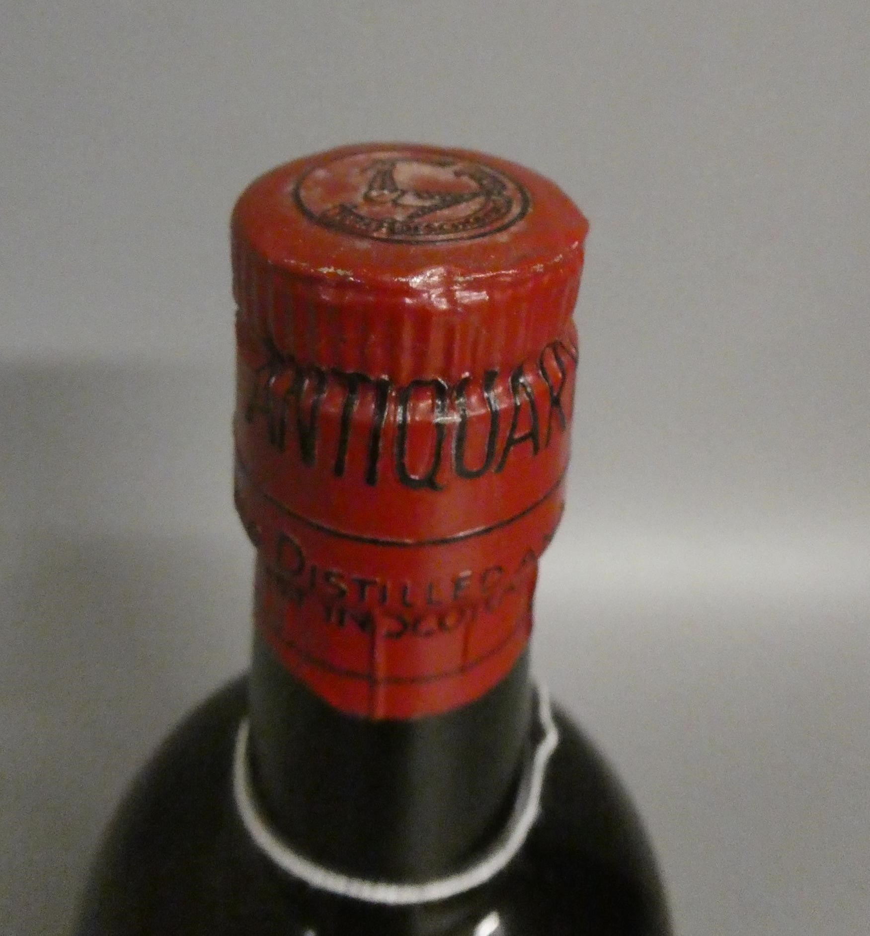 1 bottle The "Antiquary" De Luxe Old Scotch Whisky, J & W Hardie, 70° proof (Est. plus 24% premium Image