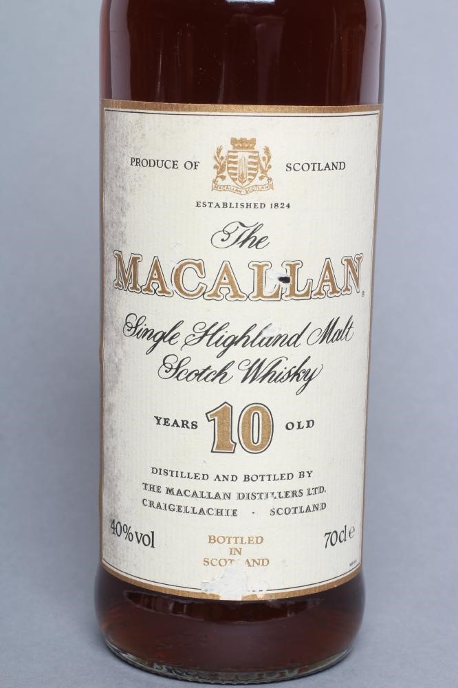 1 bottle The Macallan 10 year old Single Highland malt whisky, 40% vol. (Est. plus 24% premium inc. Image