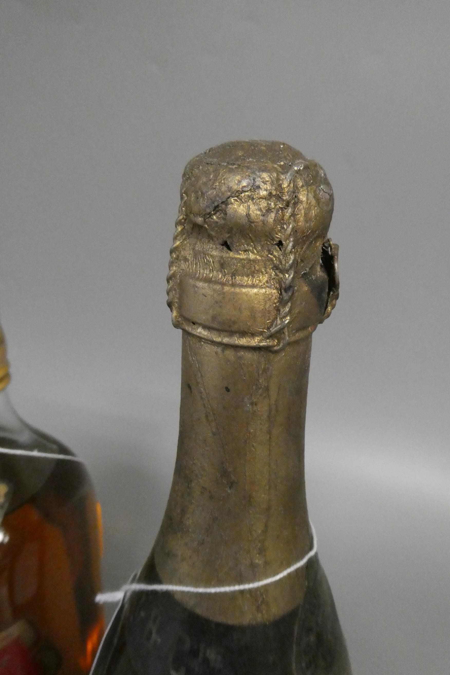 1 bottle Leon Gobert & Cie 1929 vintage champagne "Reserved for Great Britain", together with a Image