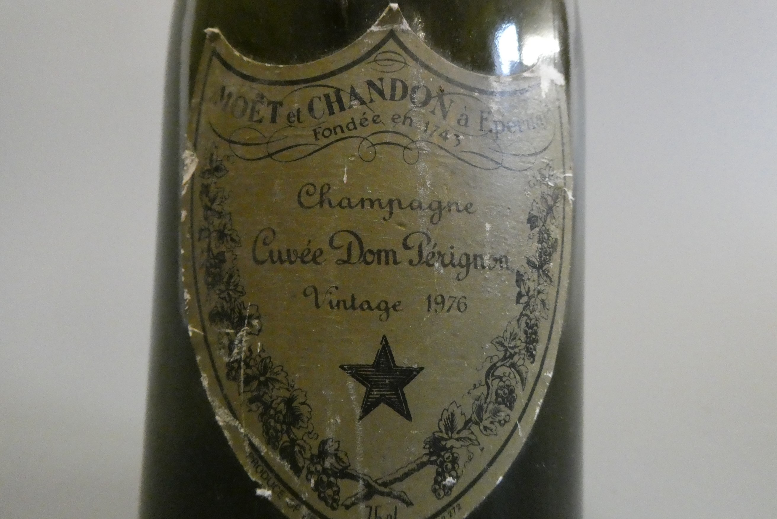 1 bottle Moet et Chandon, 1976, Dom Perignon (Est. plus 24% premium inc. VAT) Image