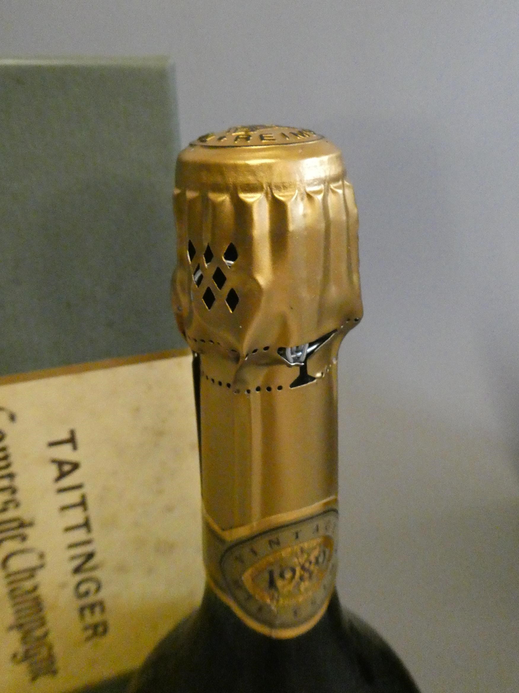 1 bottle Taittinger, 1989, Comtes de Champagne, boxed (Est. plus 24% premium inc. VAT) Image