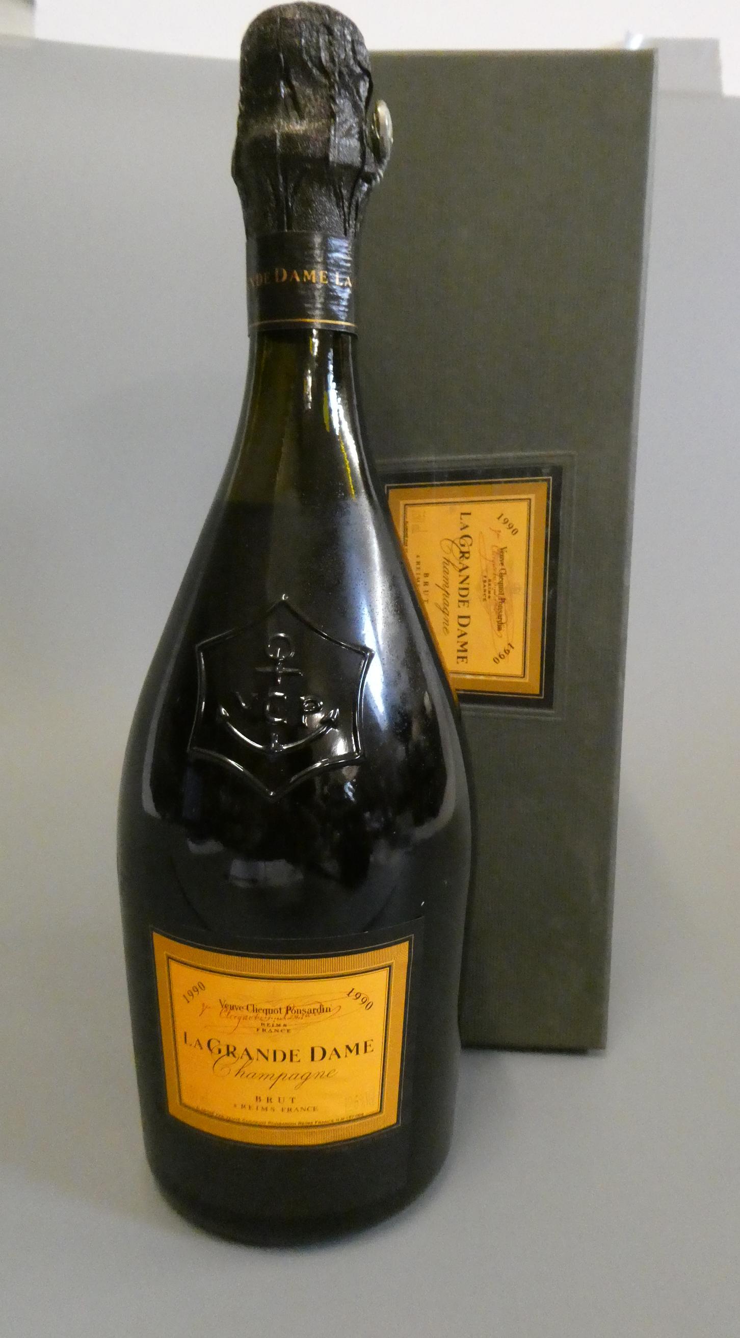 1 bottle La Grande Dame, 1990, Veuve Clicquot Ponsardin, champagne, boxed (Est. plus 24% premium Image