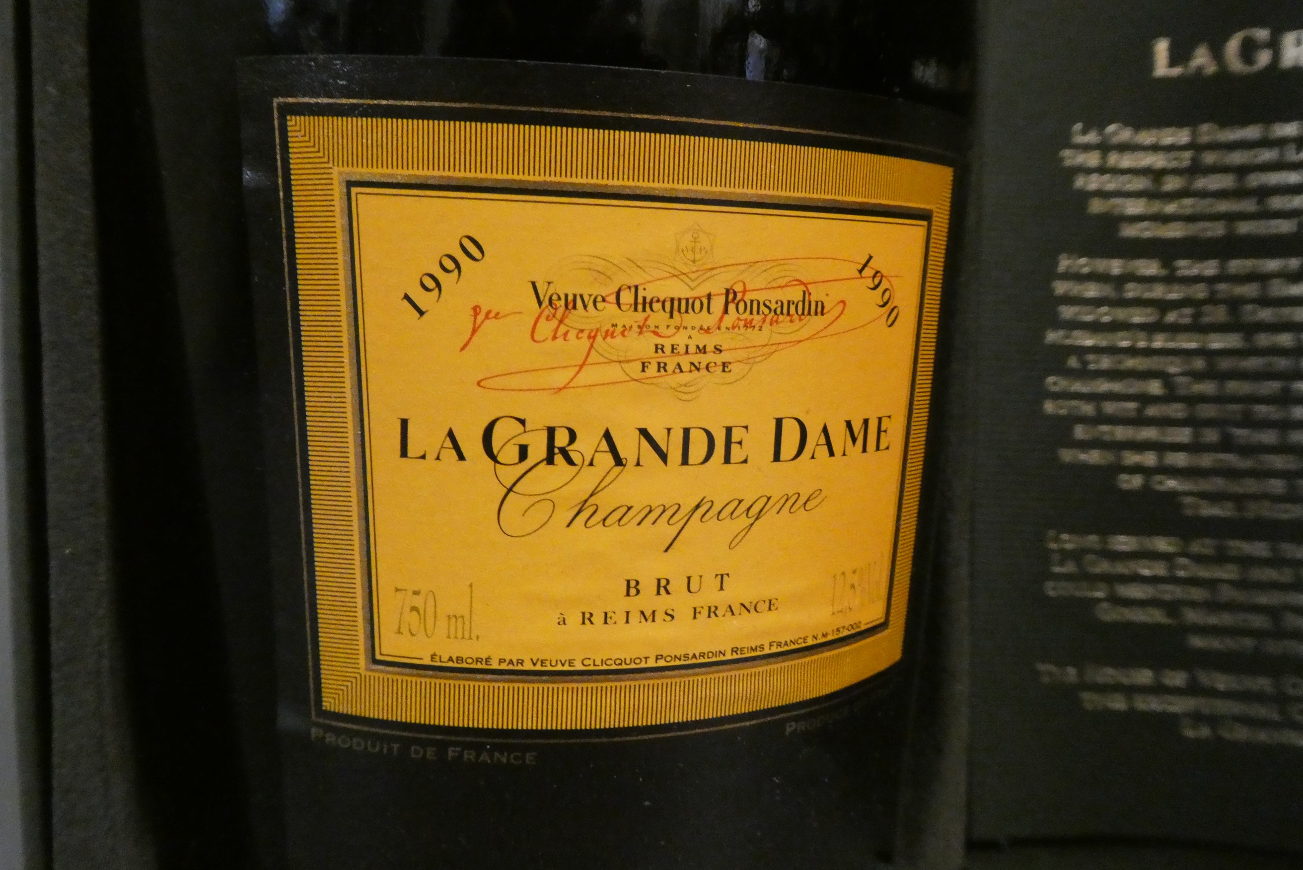 1 bottle La Grande Dame, 1990, Veuve Clicquot Ponsardin, champagne, boxed (Est. plus 24% premium Image