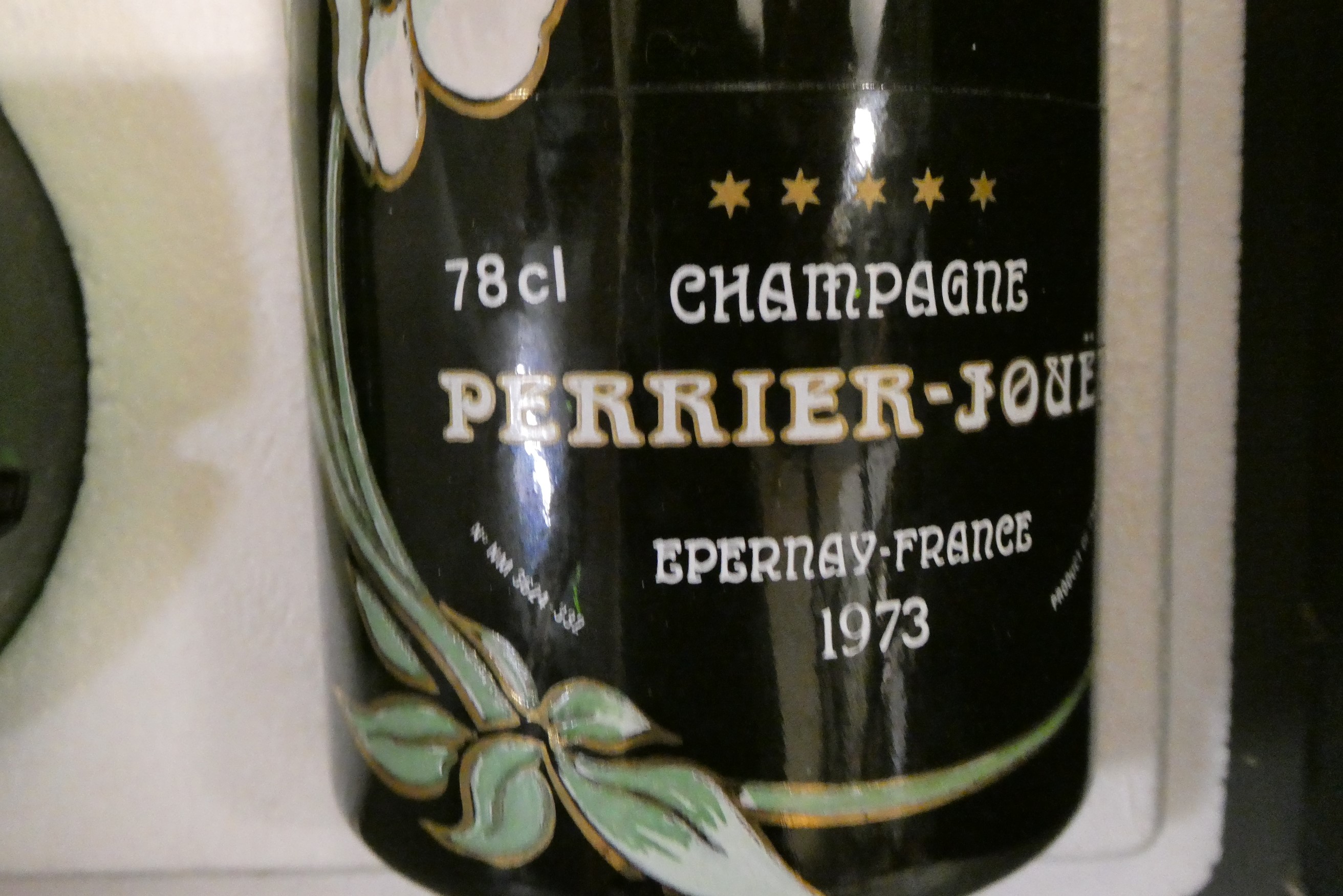 1 bottle Perrier-Jouet, 1973, Champagne, in gift set box with painted glasses & ash tray (Est. plus Image
